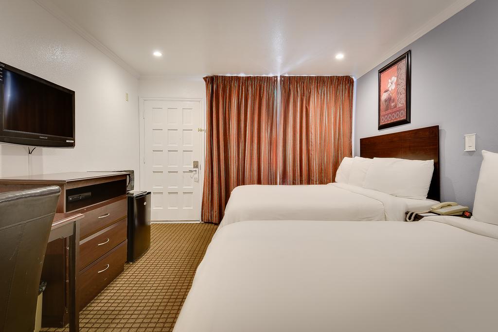 Double Two Queen Beds