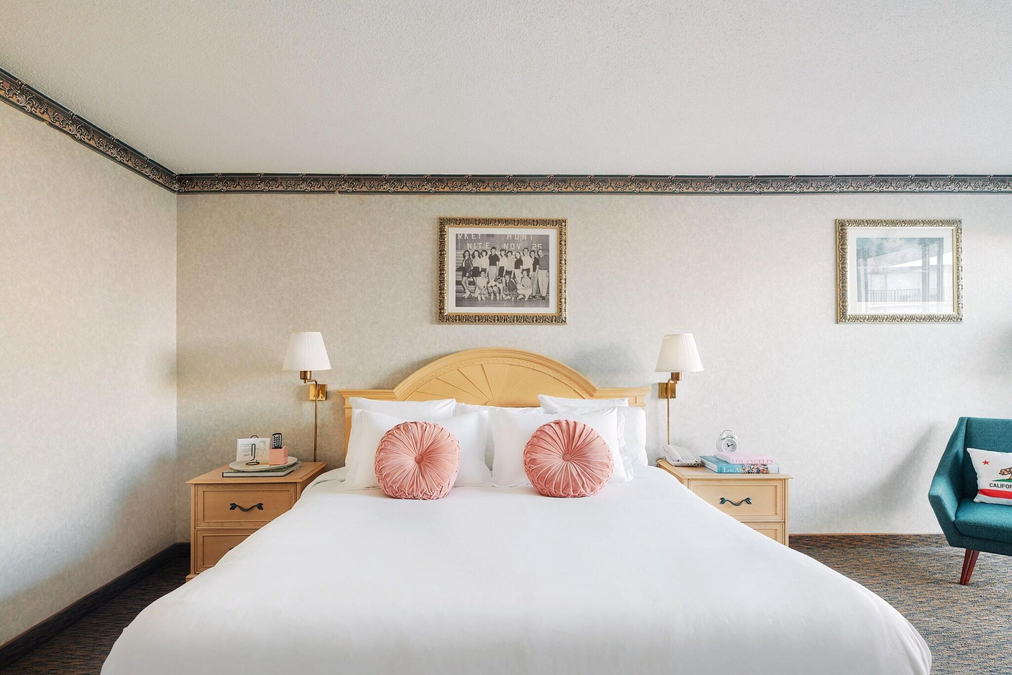 Double Deluxe King Bed