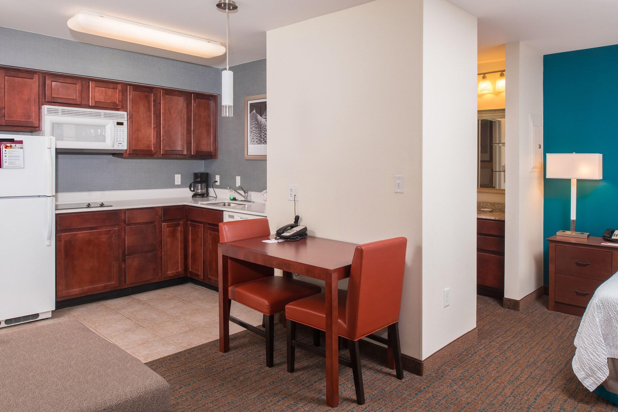 Studio Accessible King Size Bed