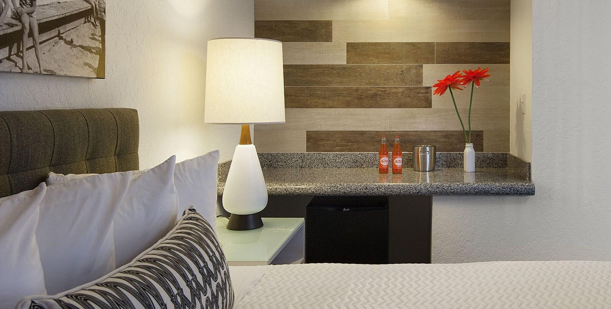 Double Deluxe King Bed