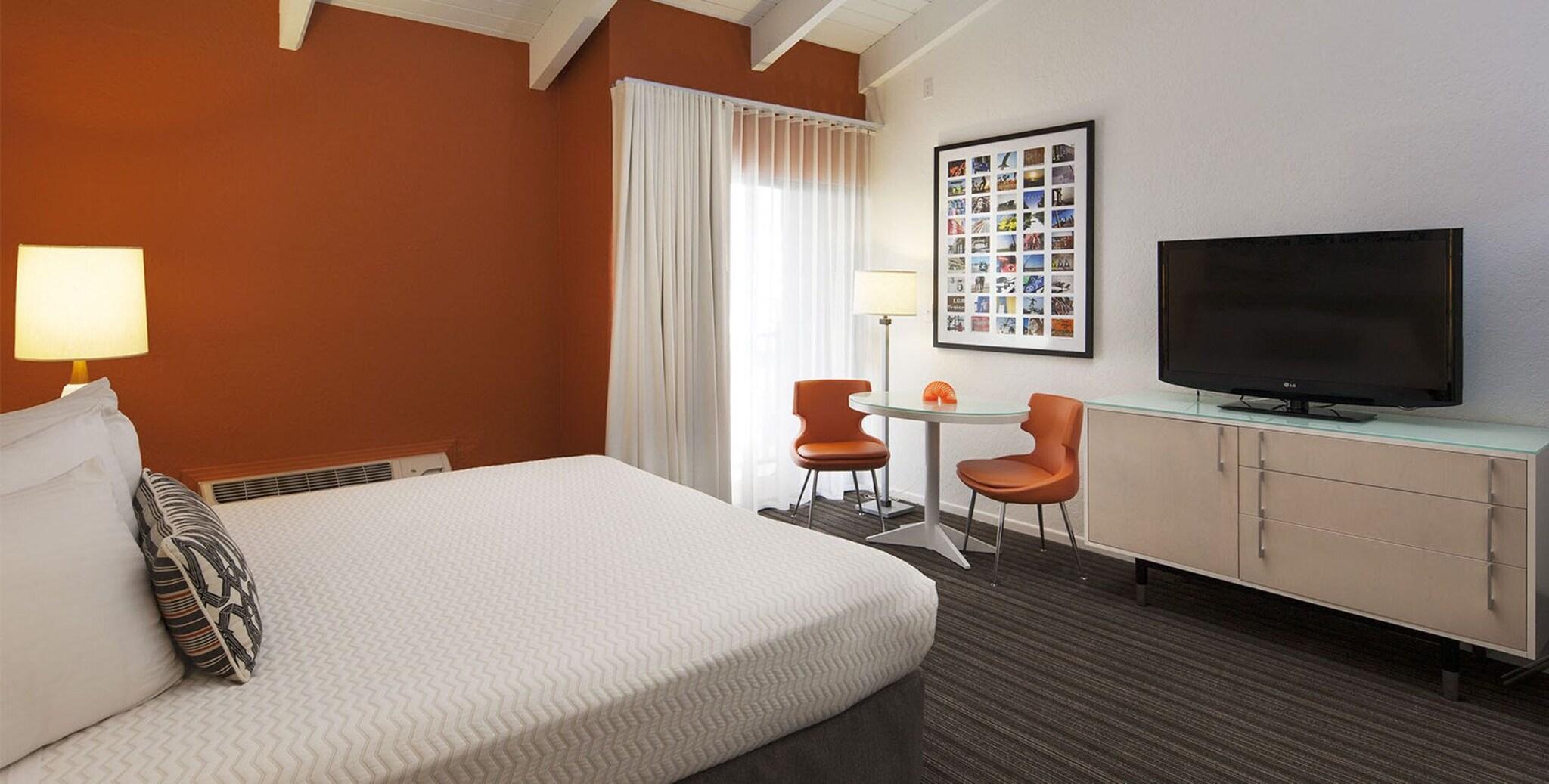 Double Deluxe King Bed