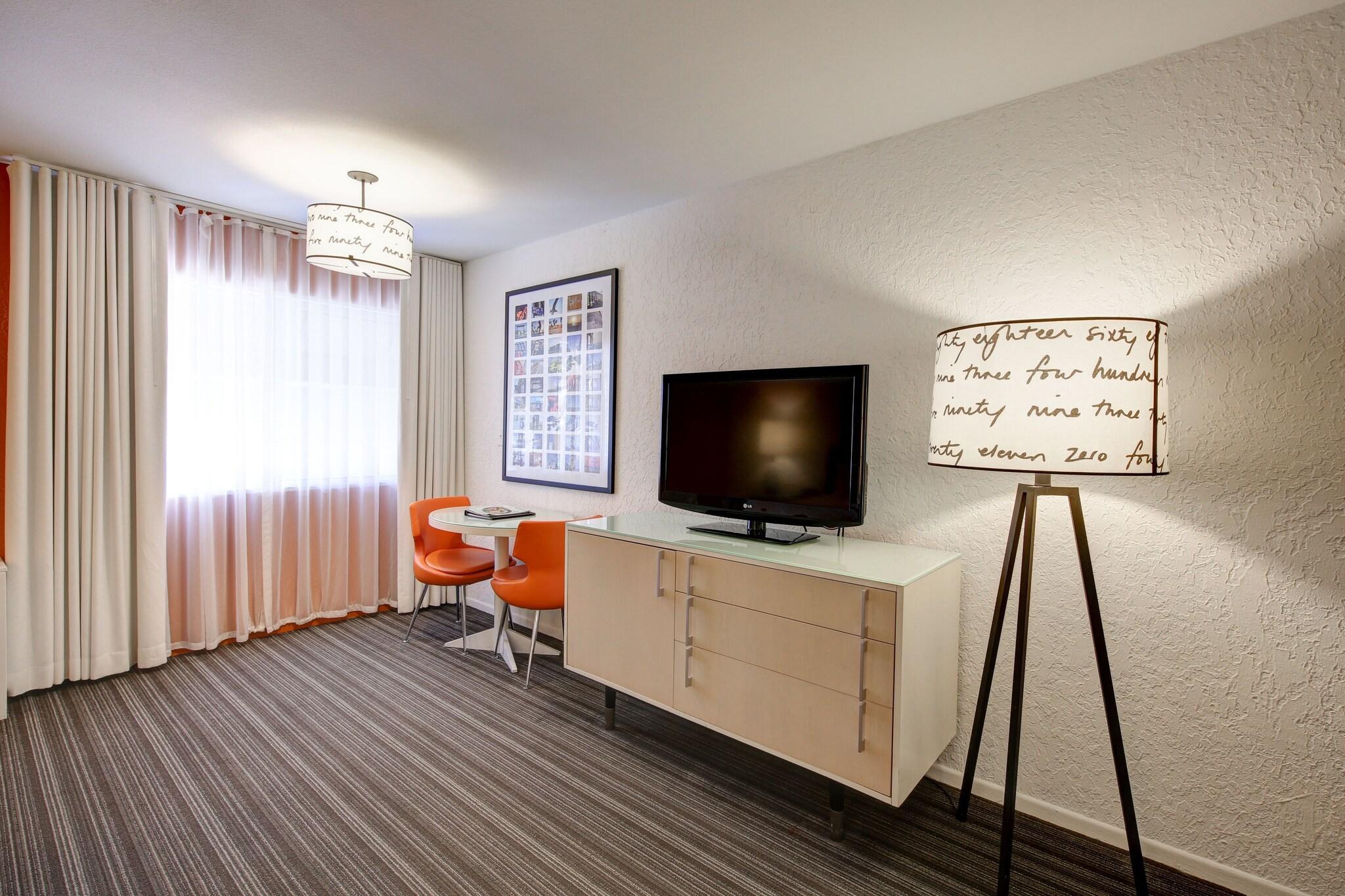 Double Deluxe King Bed