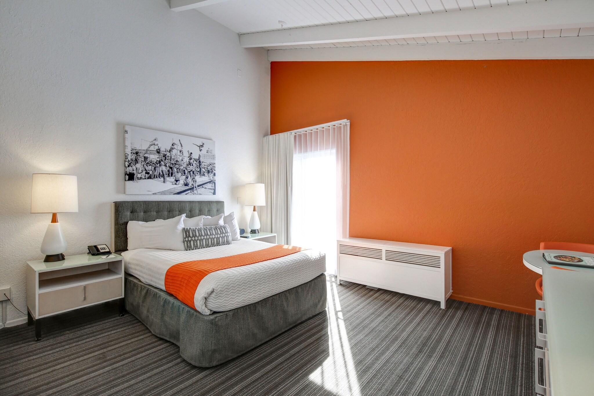 Double Deluxe Queen Bed