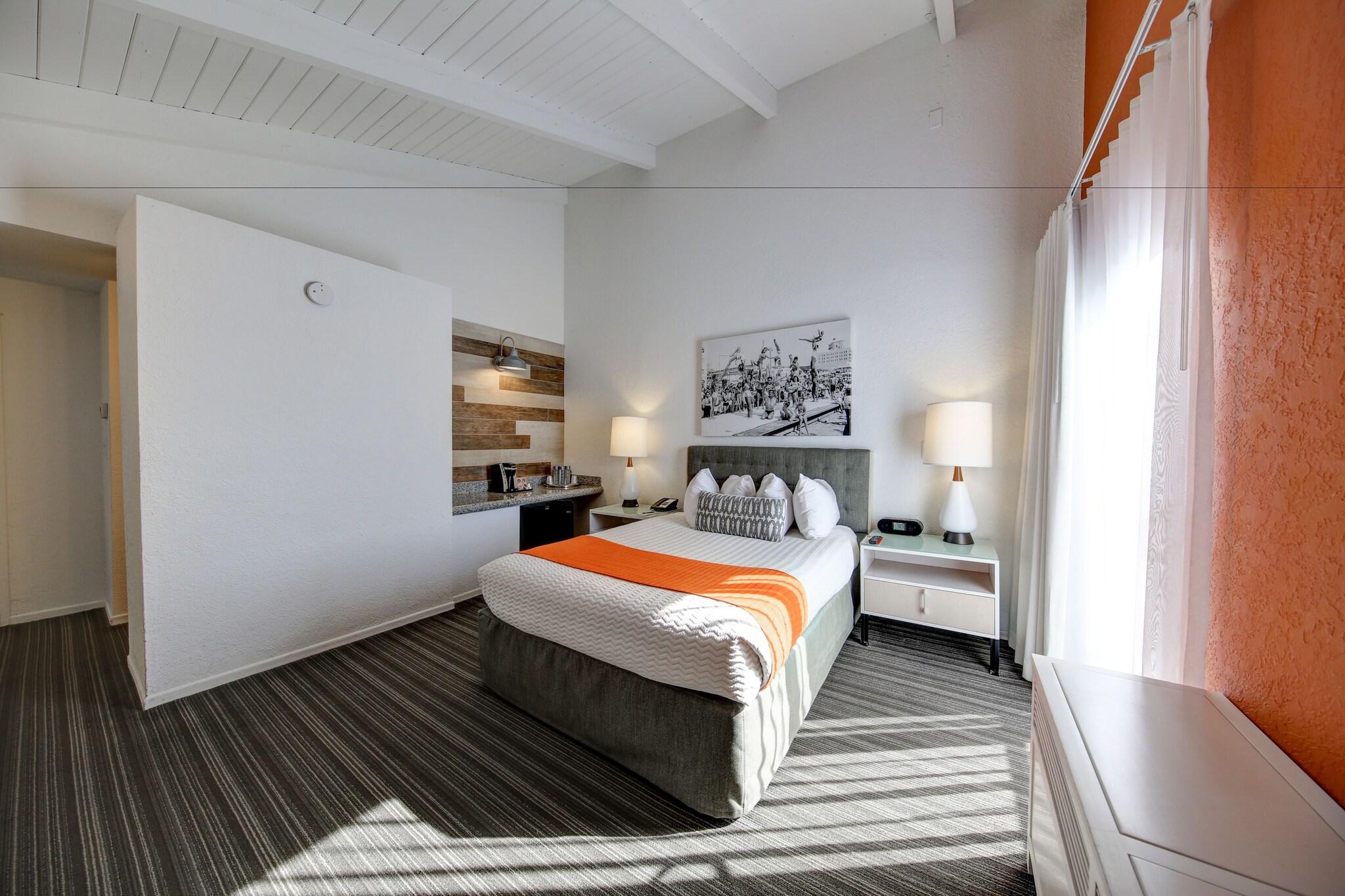 Double Deluxe Queen Bed