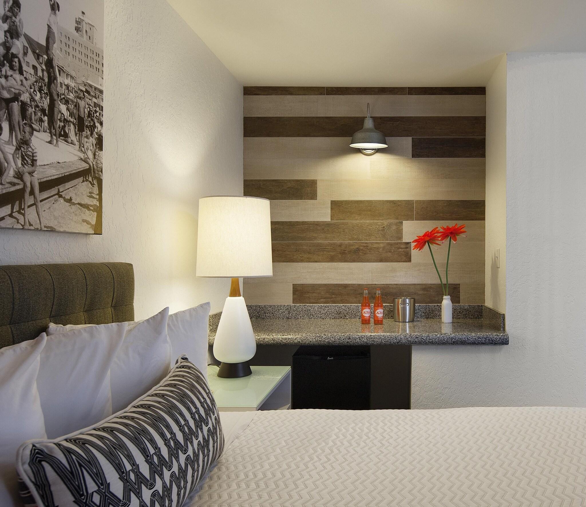 Double Deluxe Two Queen Beds