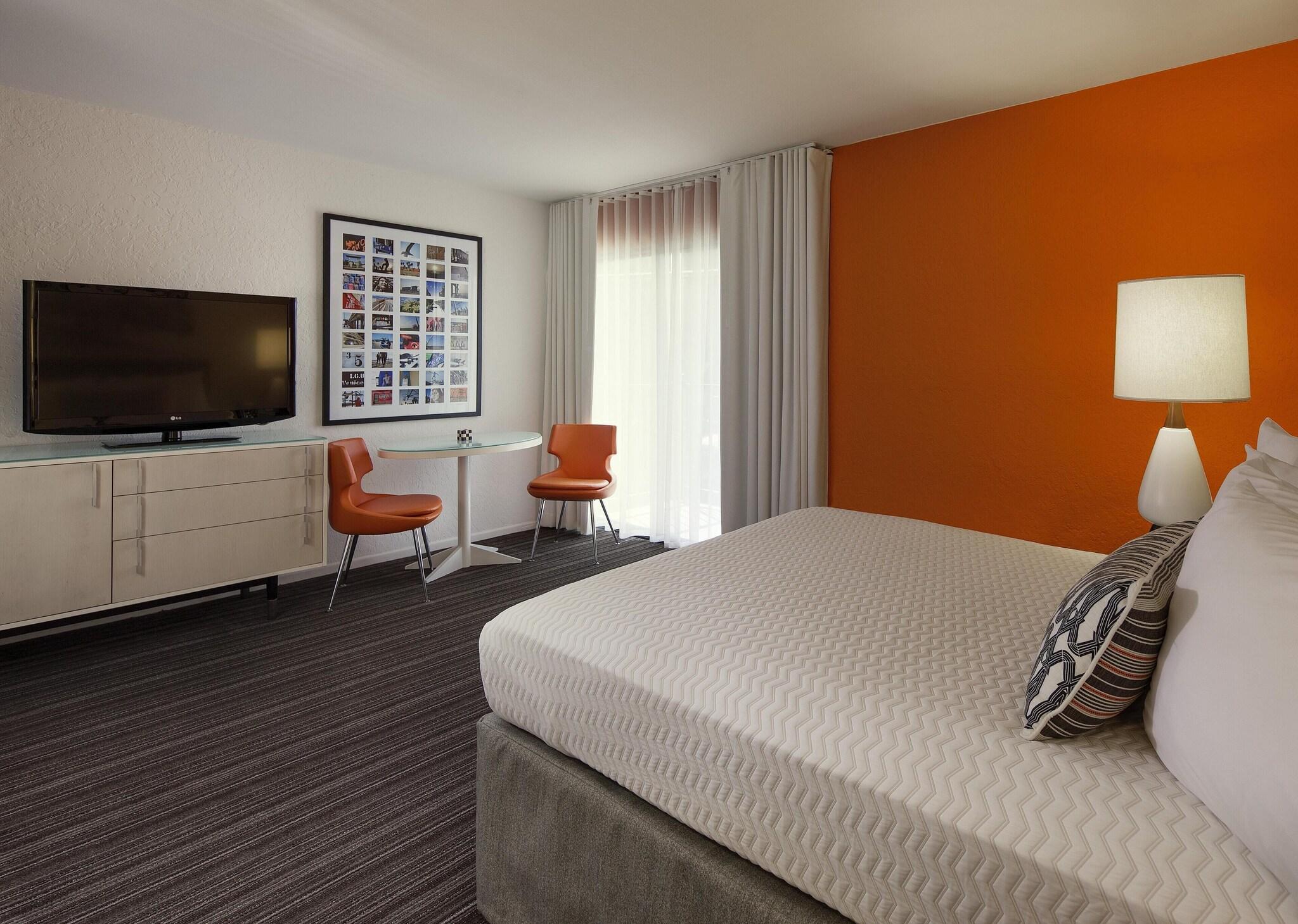 Double Deluxe Two Queen Beds