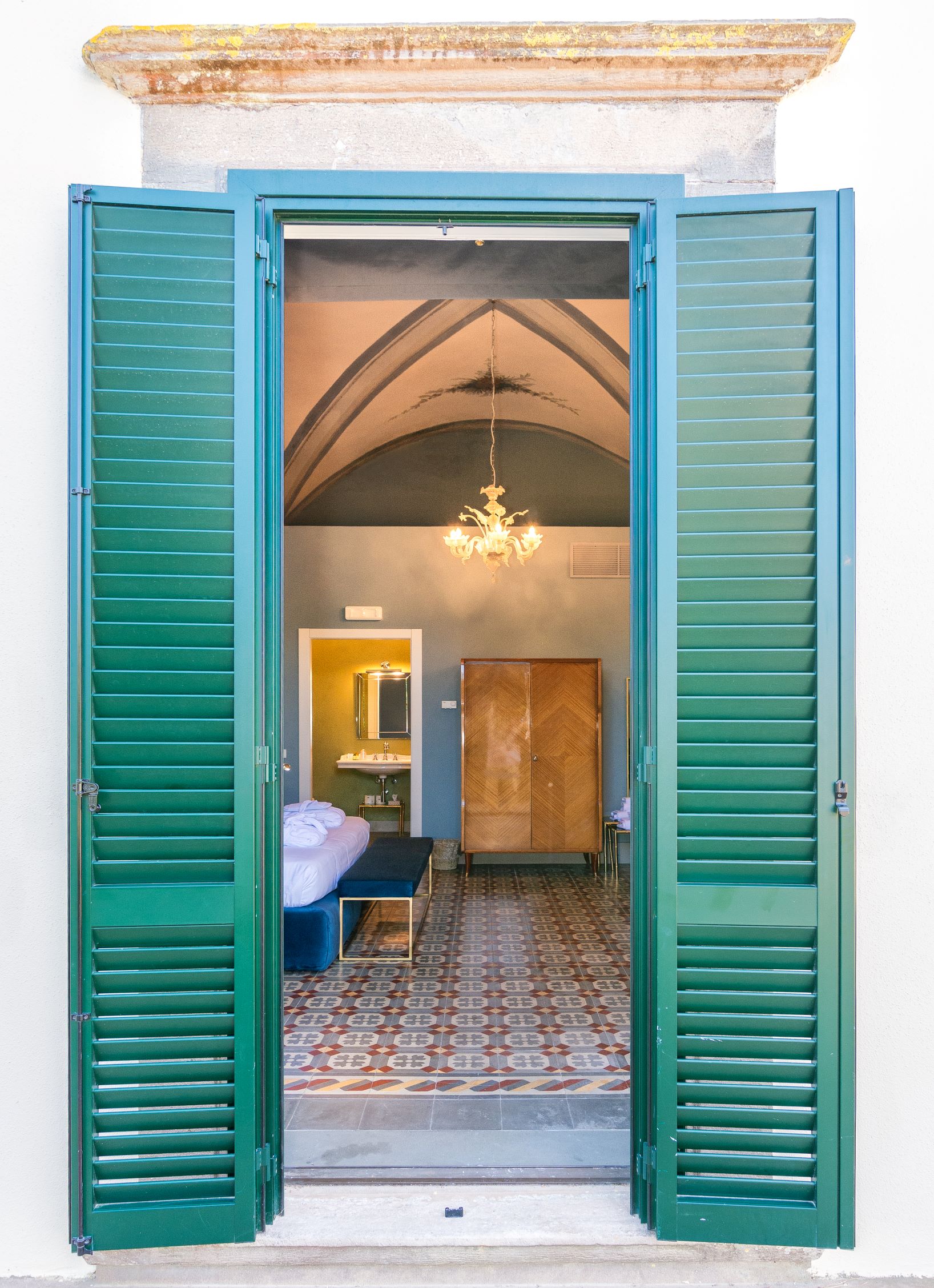 Triple Executive King Bed