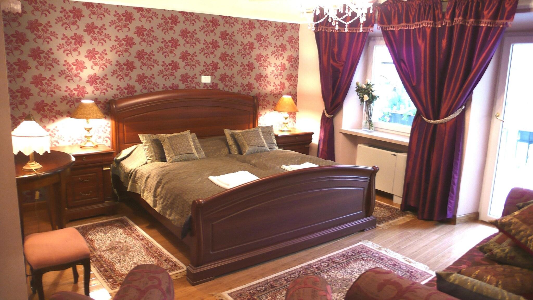 Double Superior King Bed