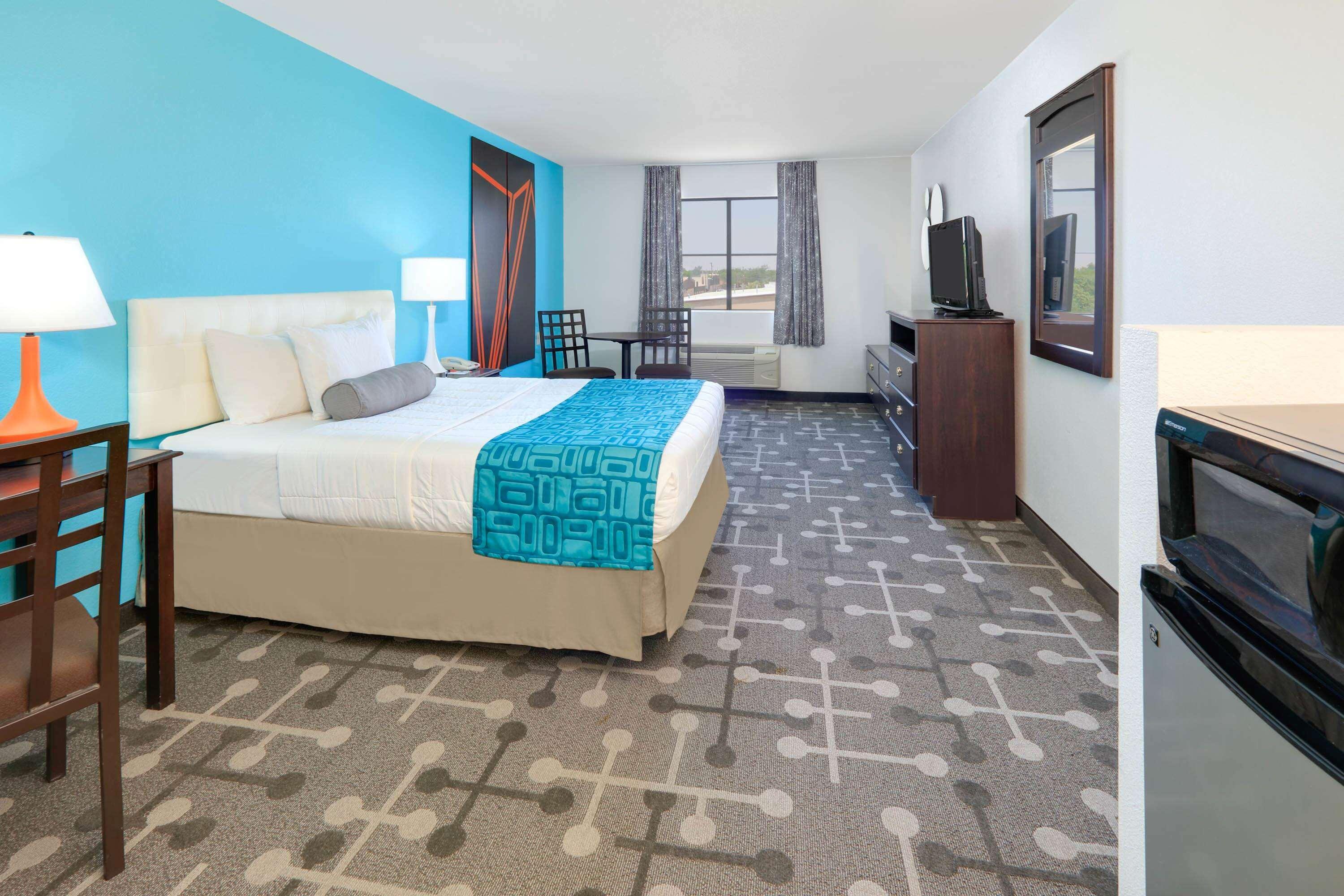 Double Queen Bed Non Smoking