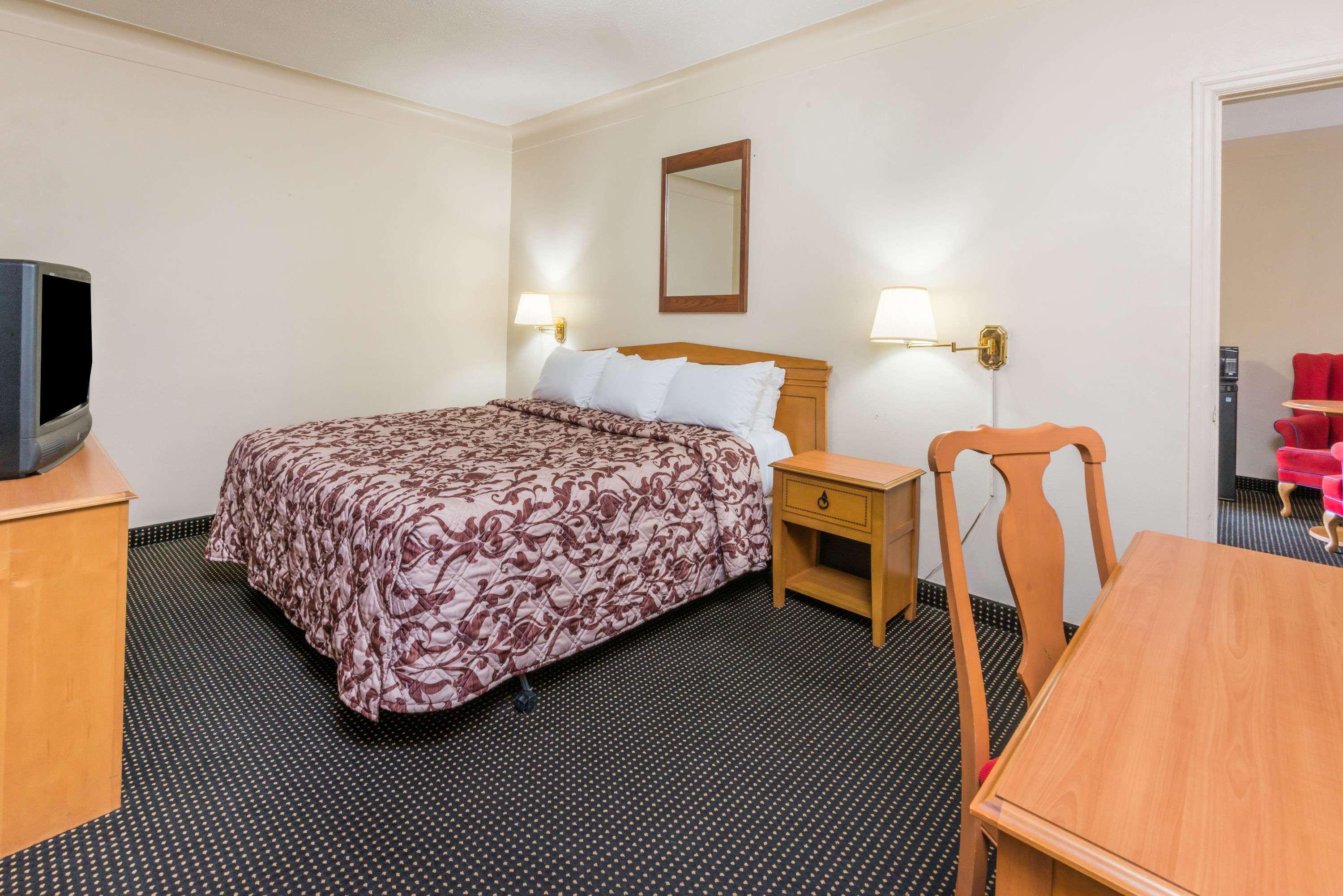 Double Queen Bed Non Smoking