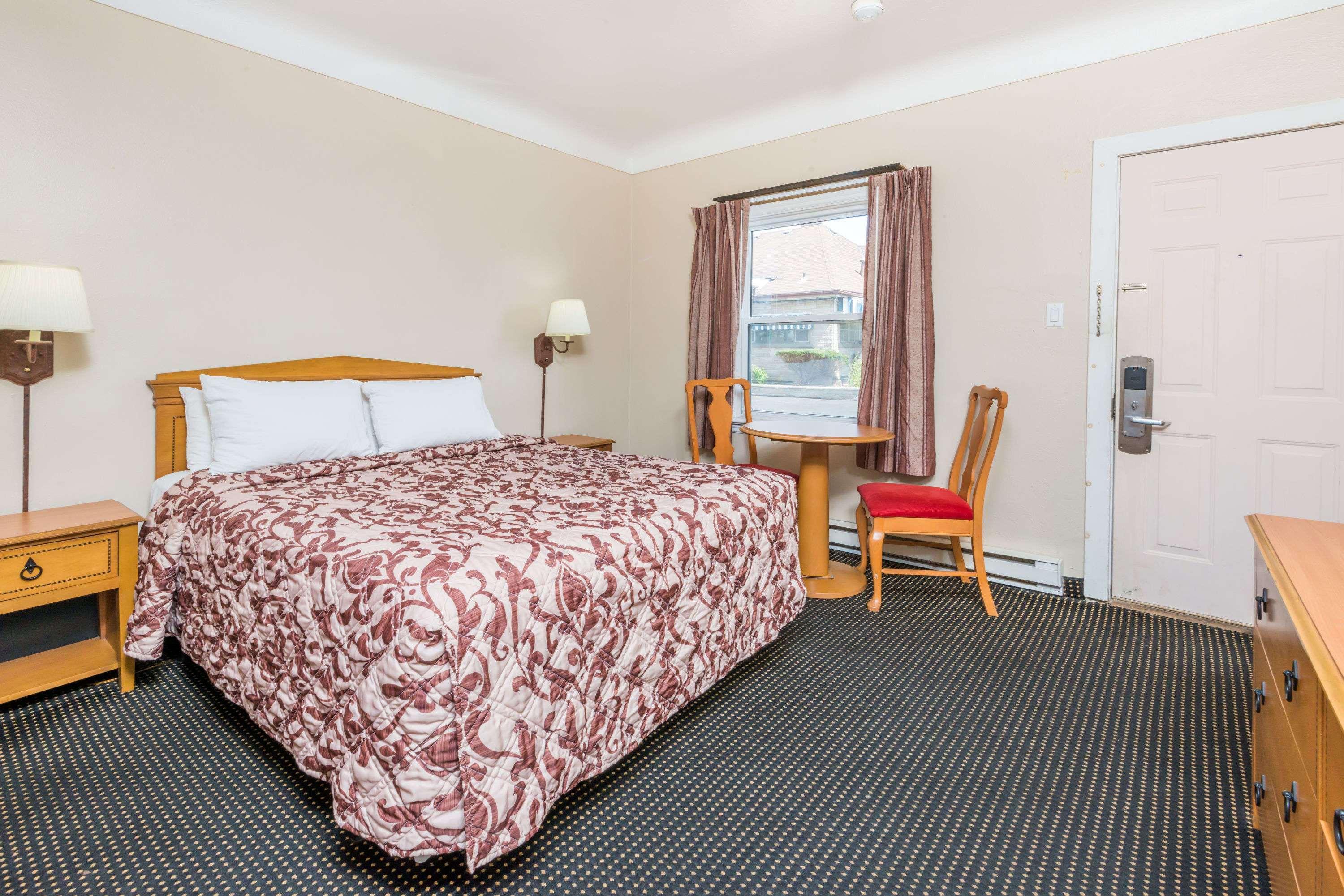 Double Queen Size Bed