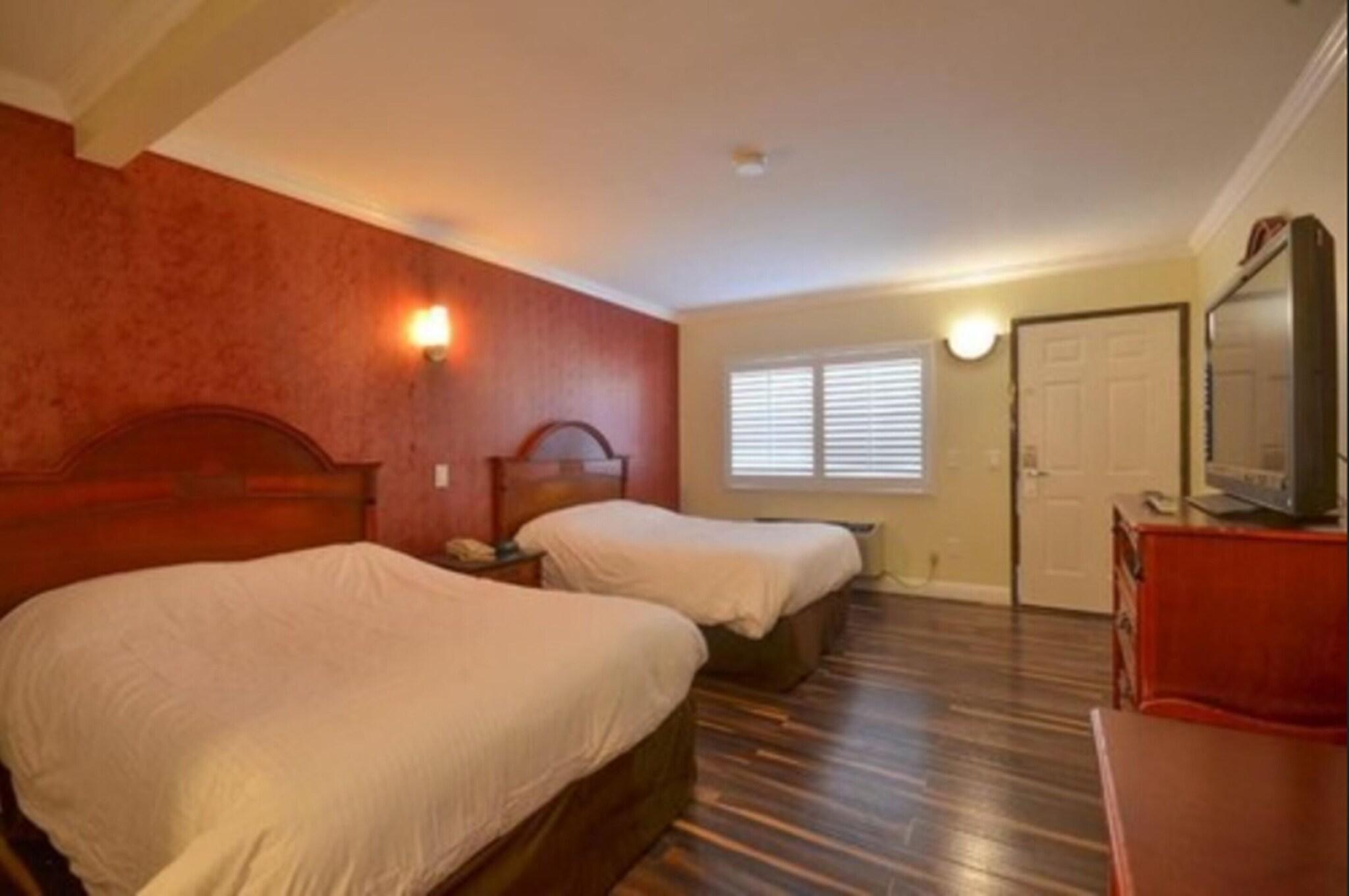 Double Classic Two Double Beds