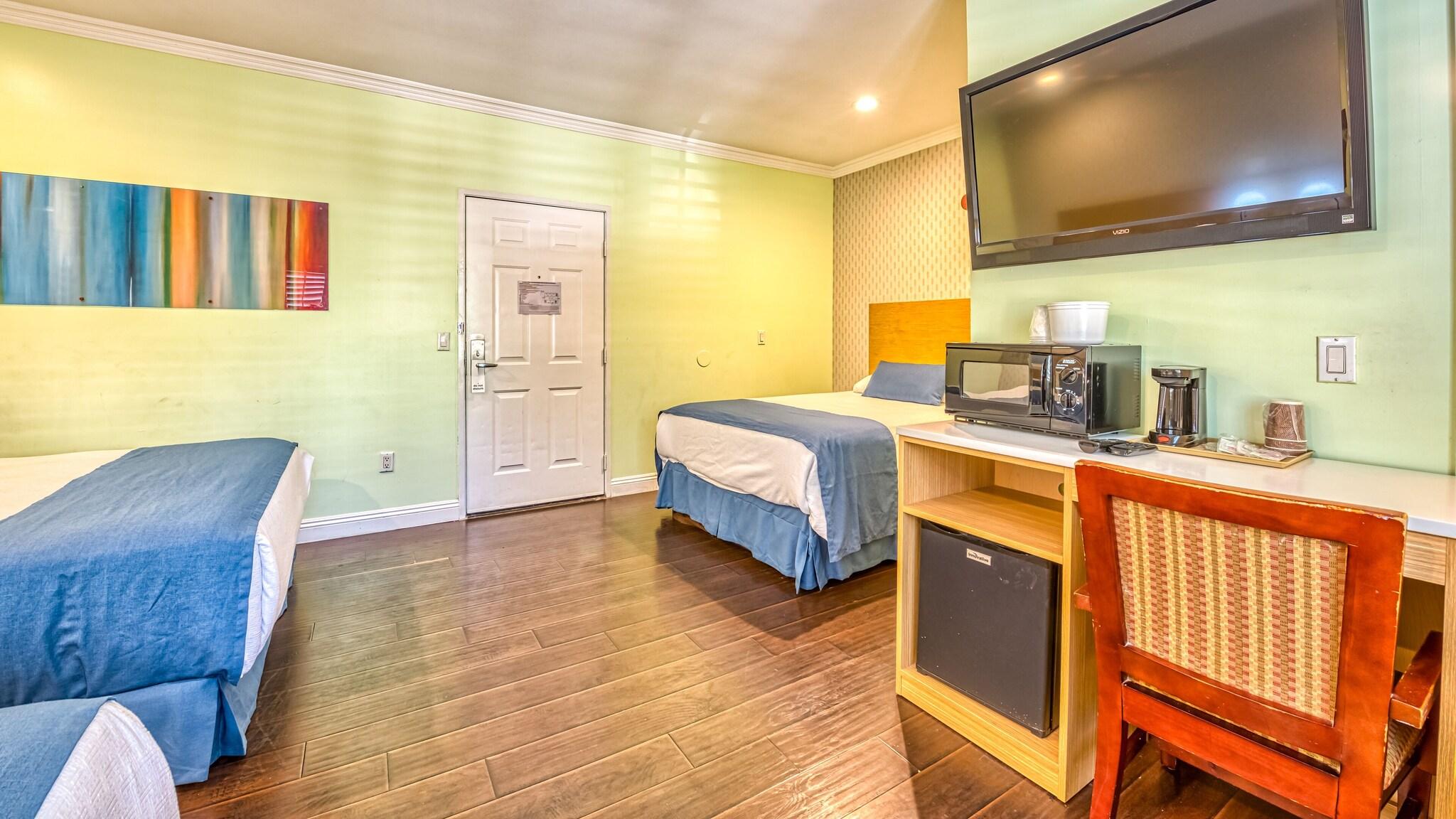 Family Room Three Beds