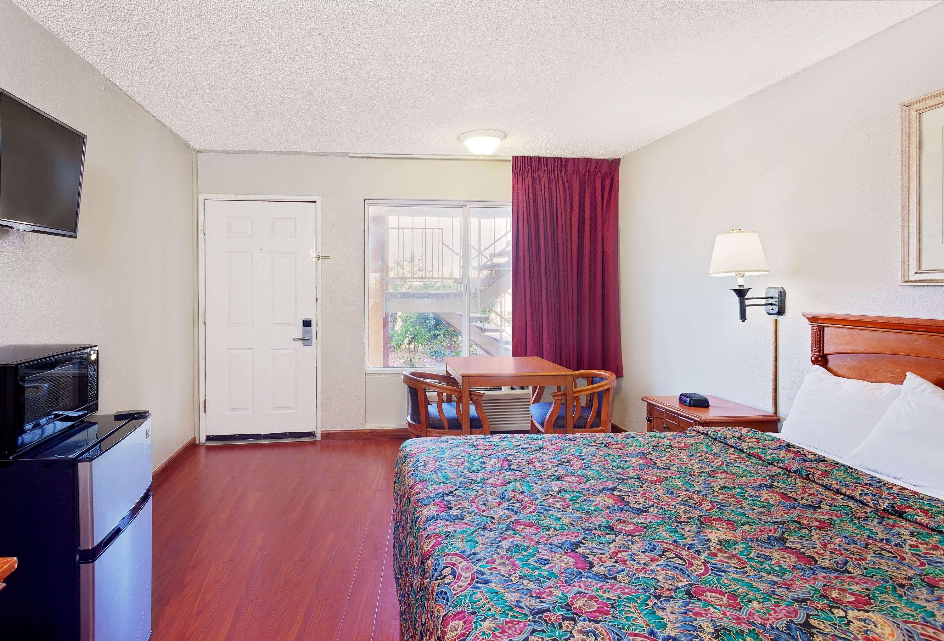 Double Queen Size Bed