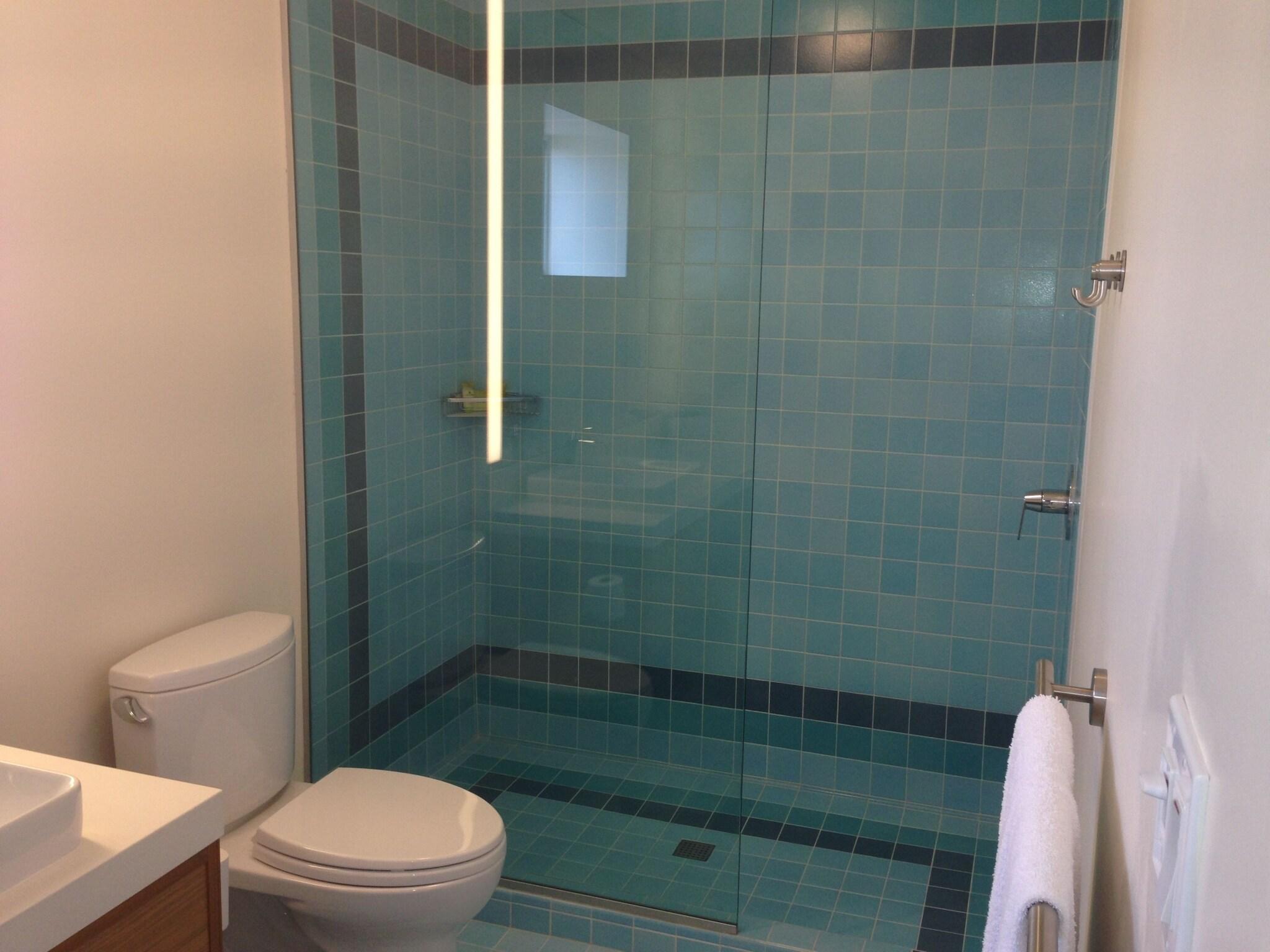 Double Deluxe King Bed