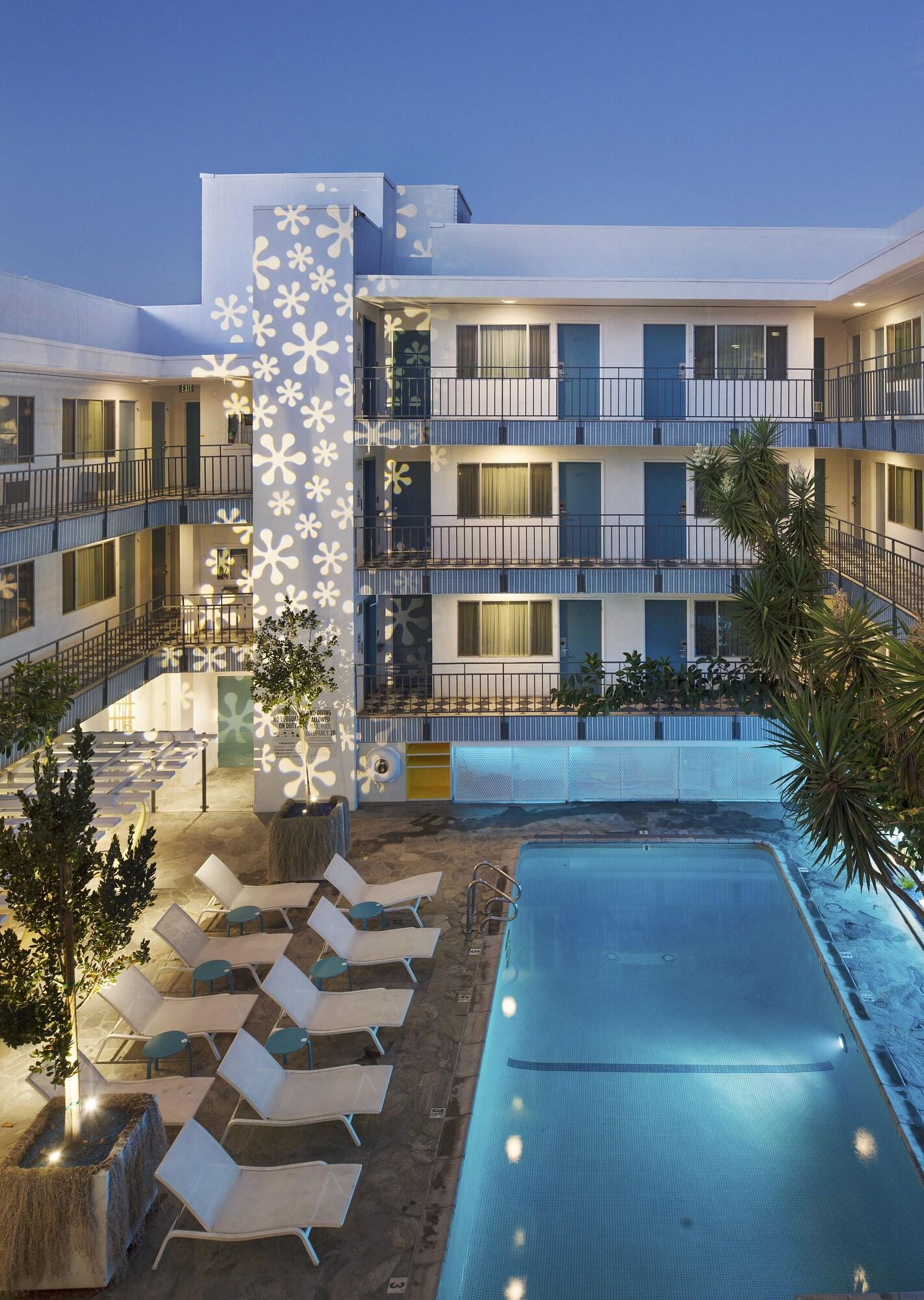 Double Classic King Bed