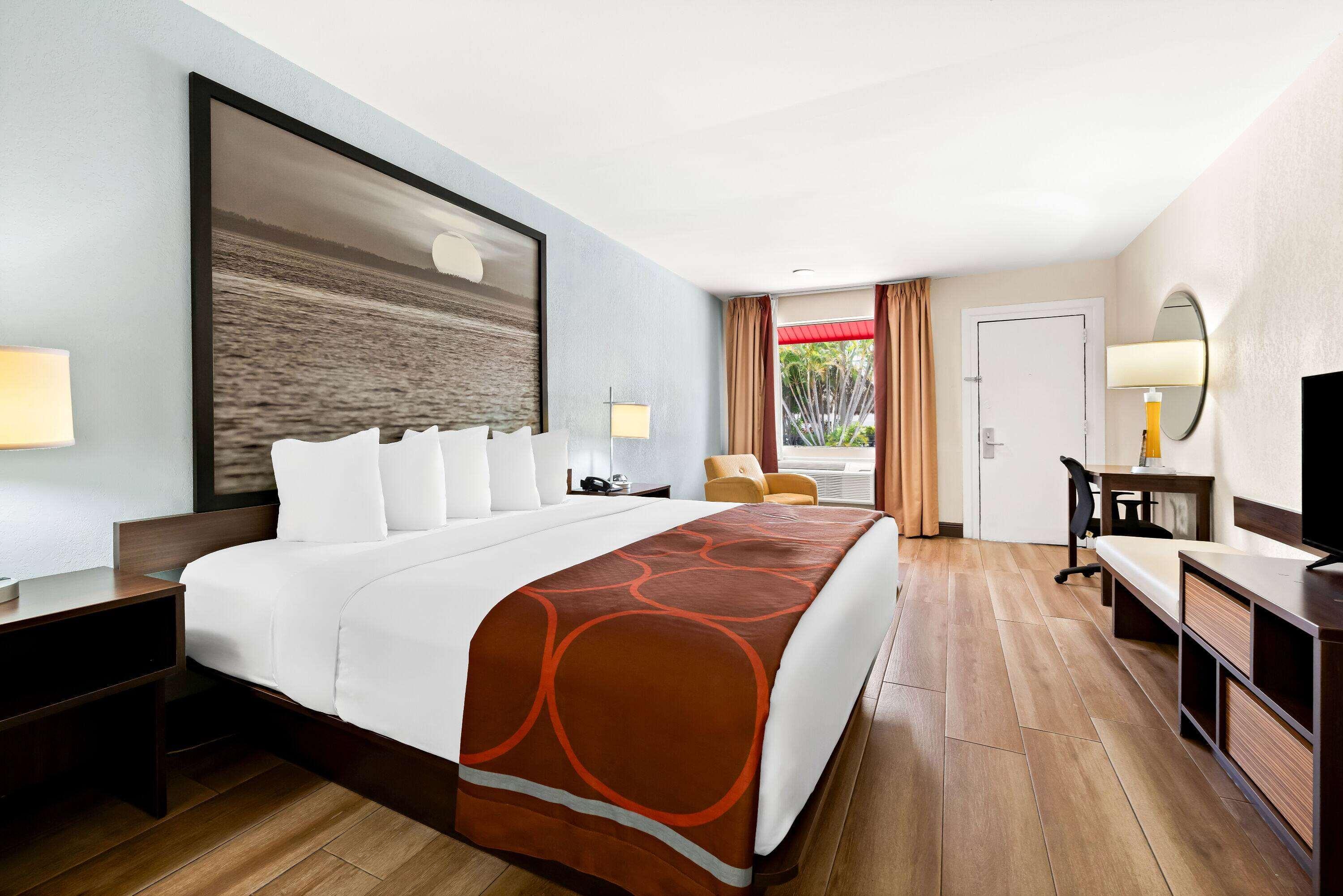 Double Deluxe Pool View