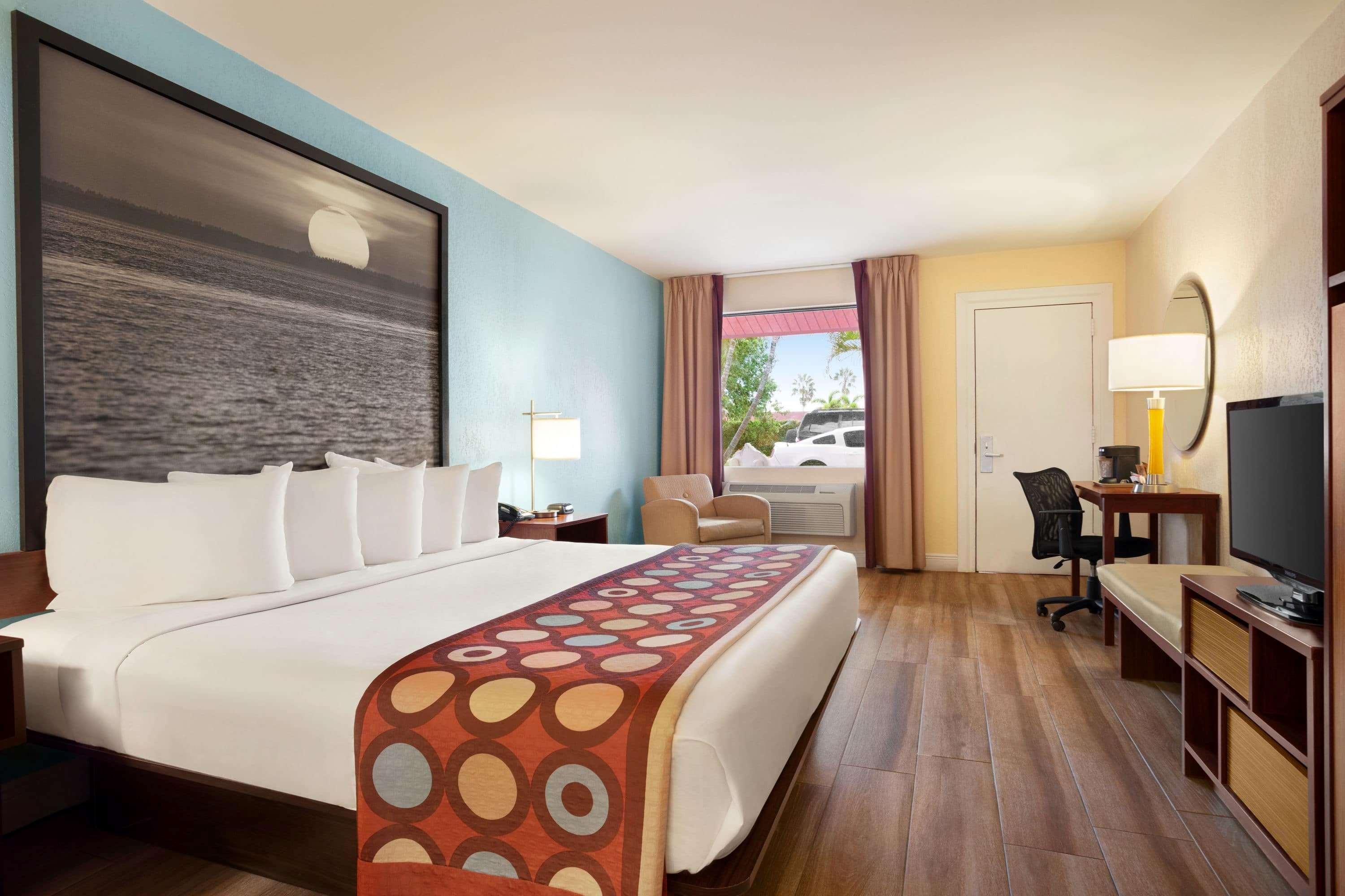 Double King Bed Non Smoking