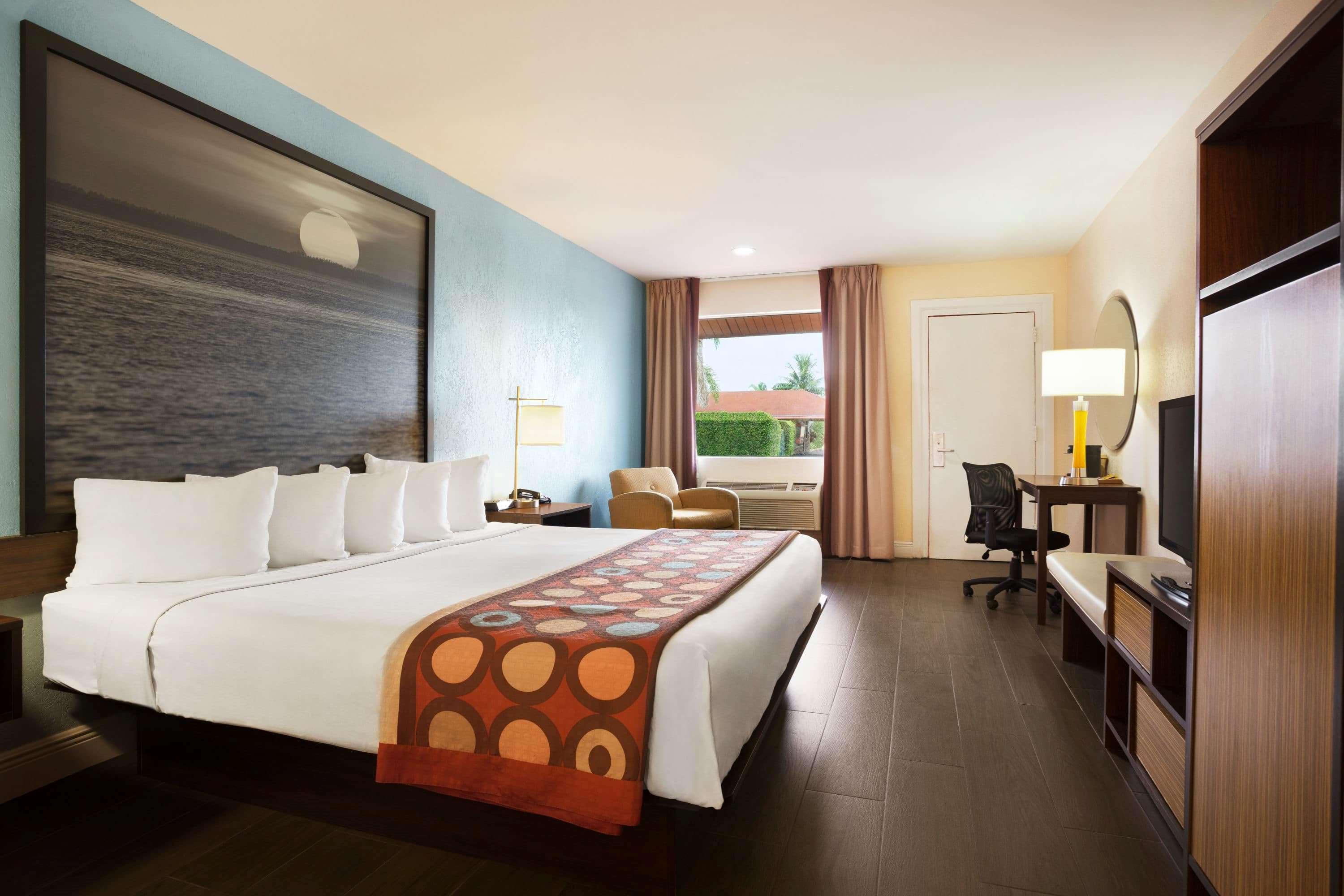 Double Superior Pool View