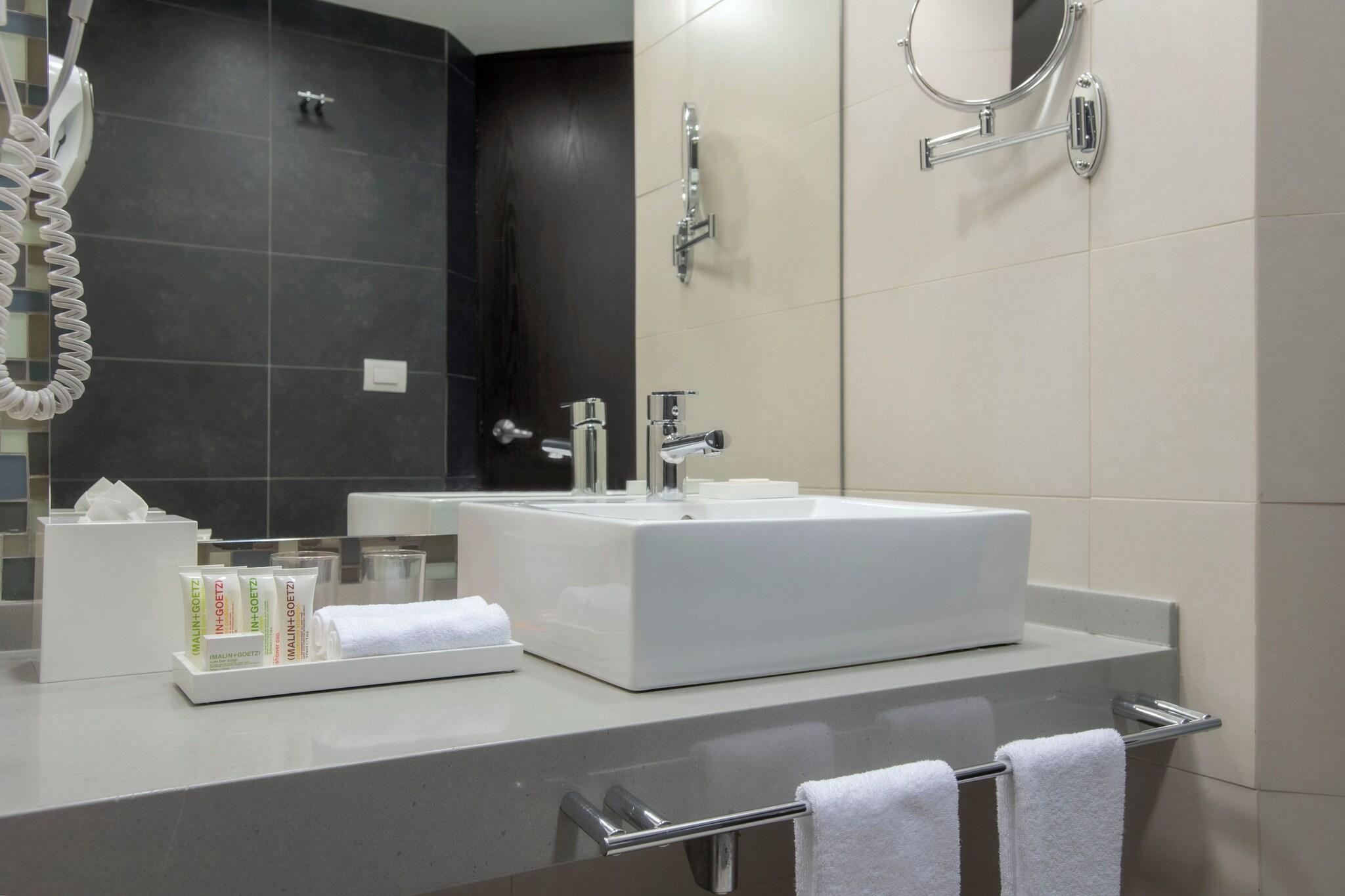 Double Deluxe Two Double Beds