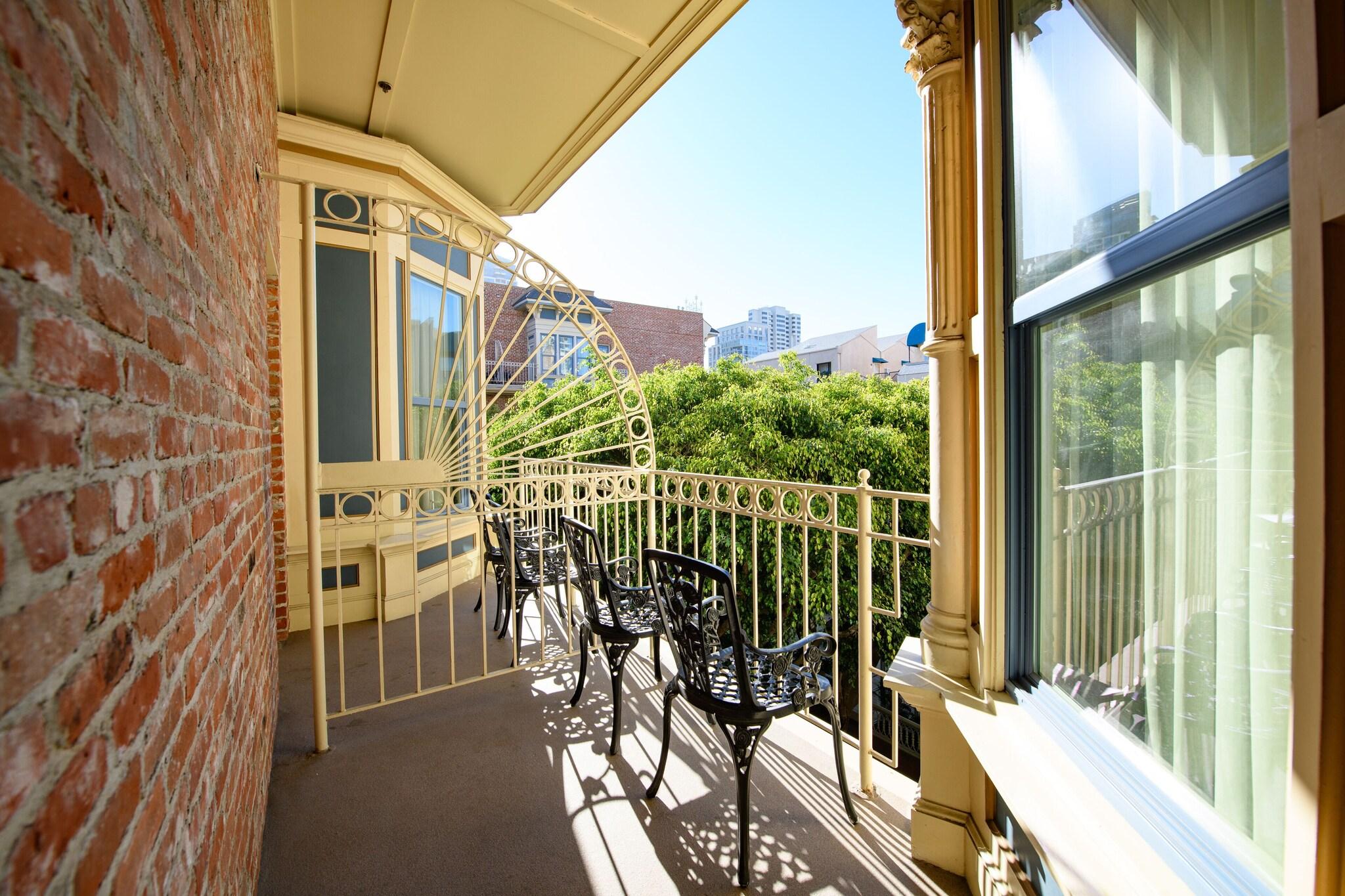 Suite Premier King Bed