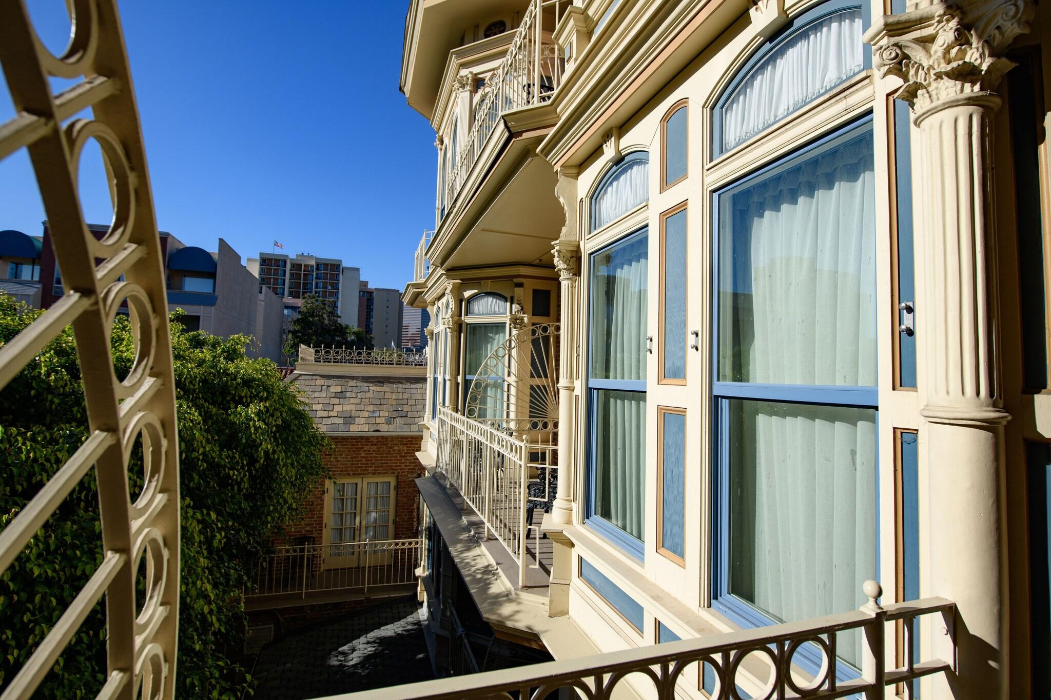 Suite Premier King Bed