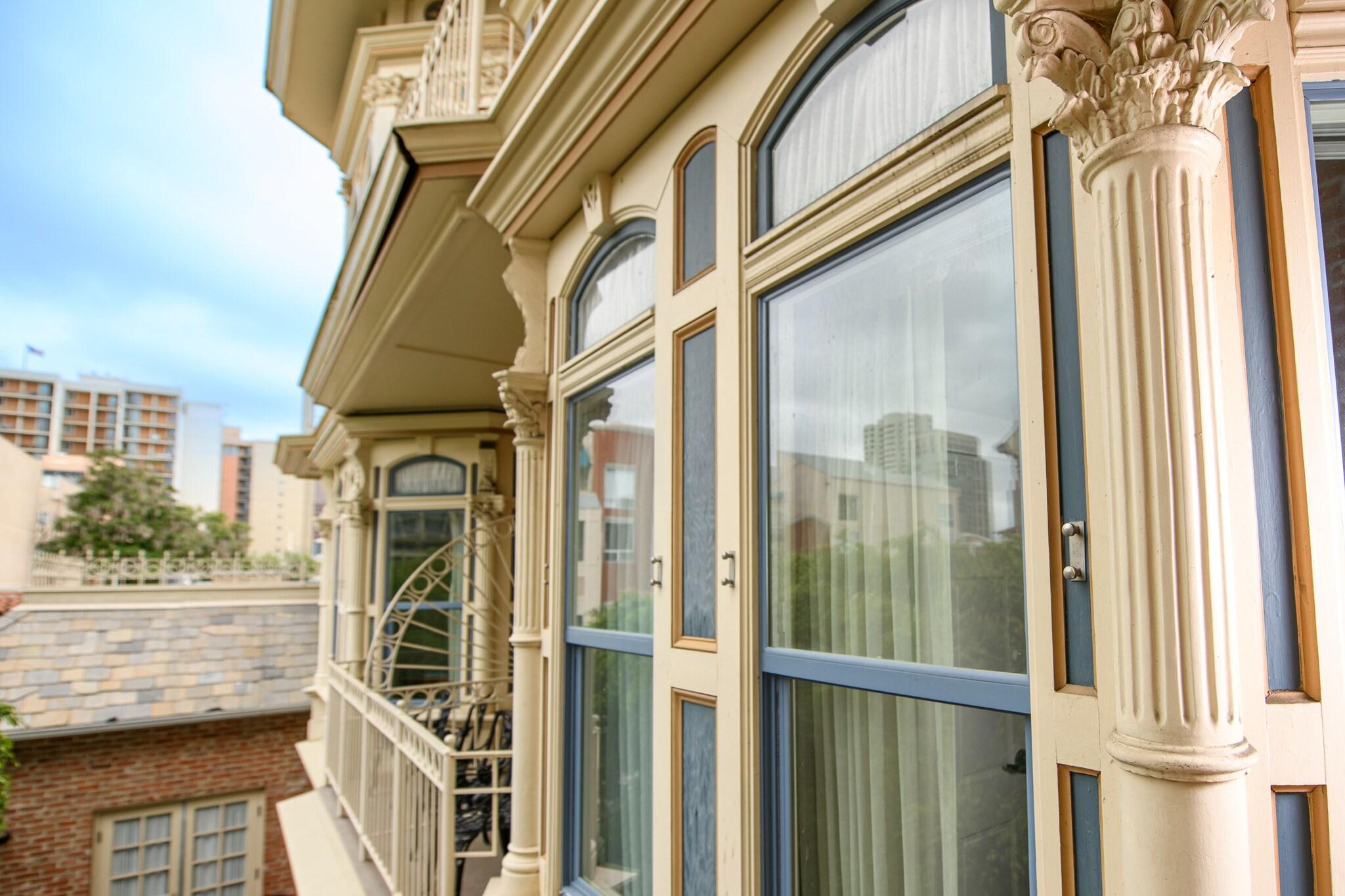 Double Deluxe King Bed