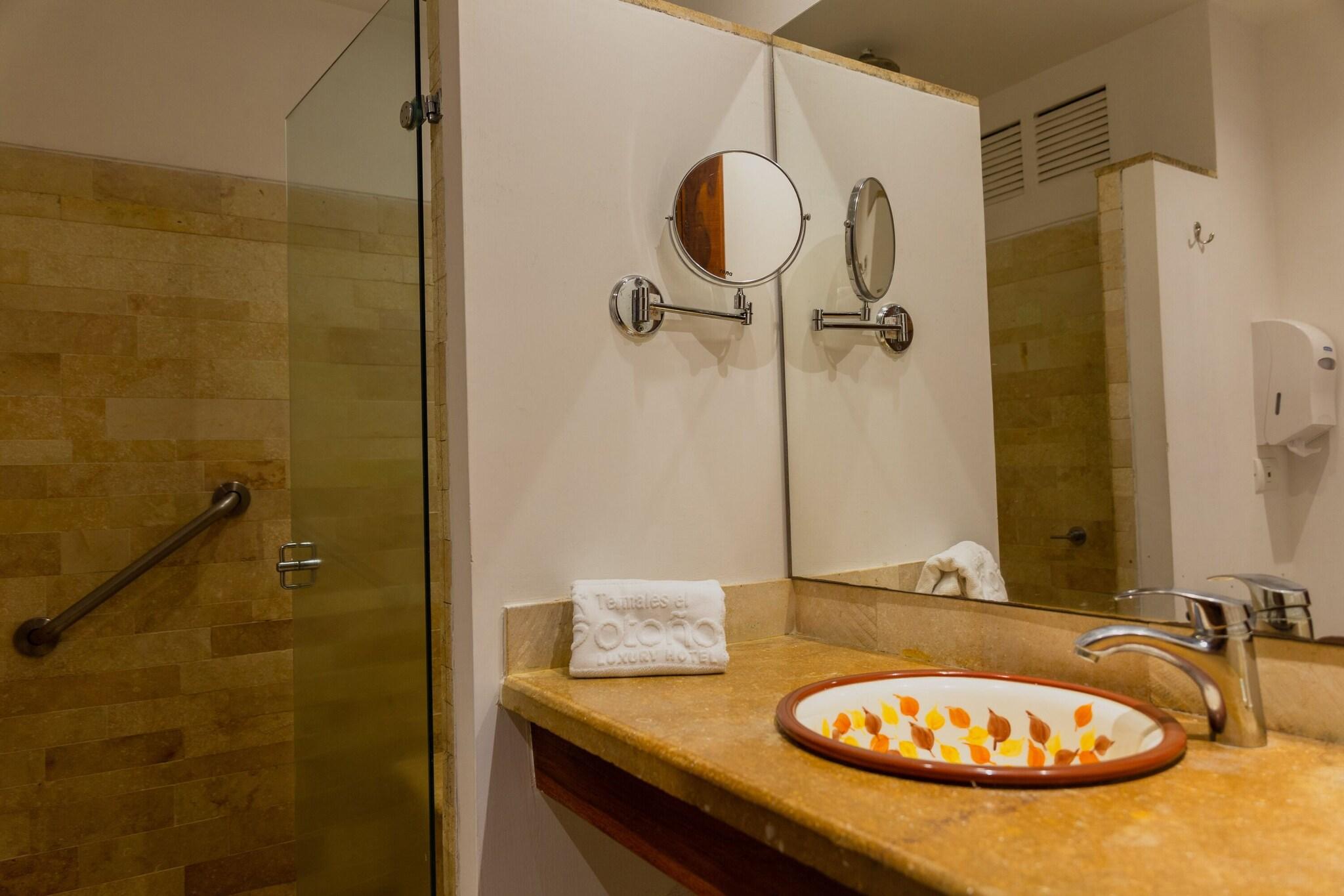 Double Deluxe Two Queen Beds