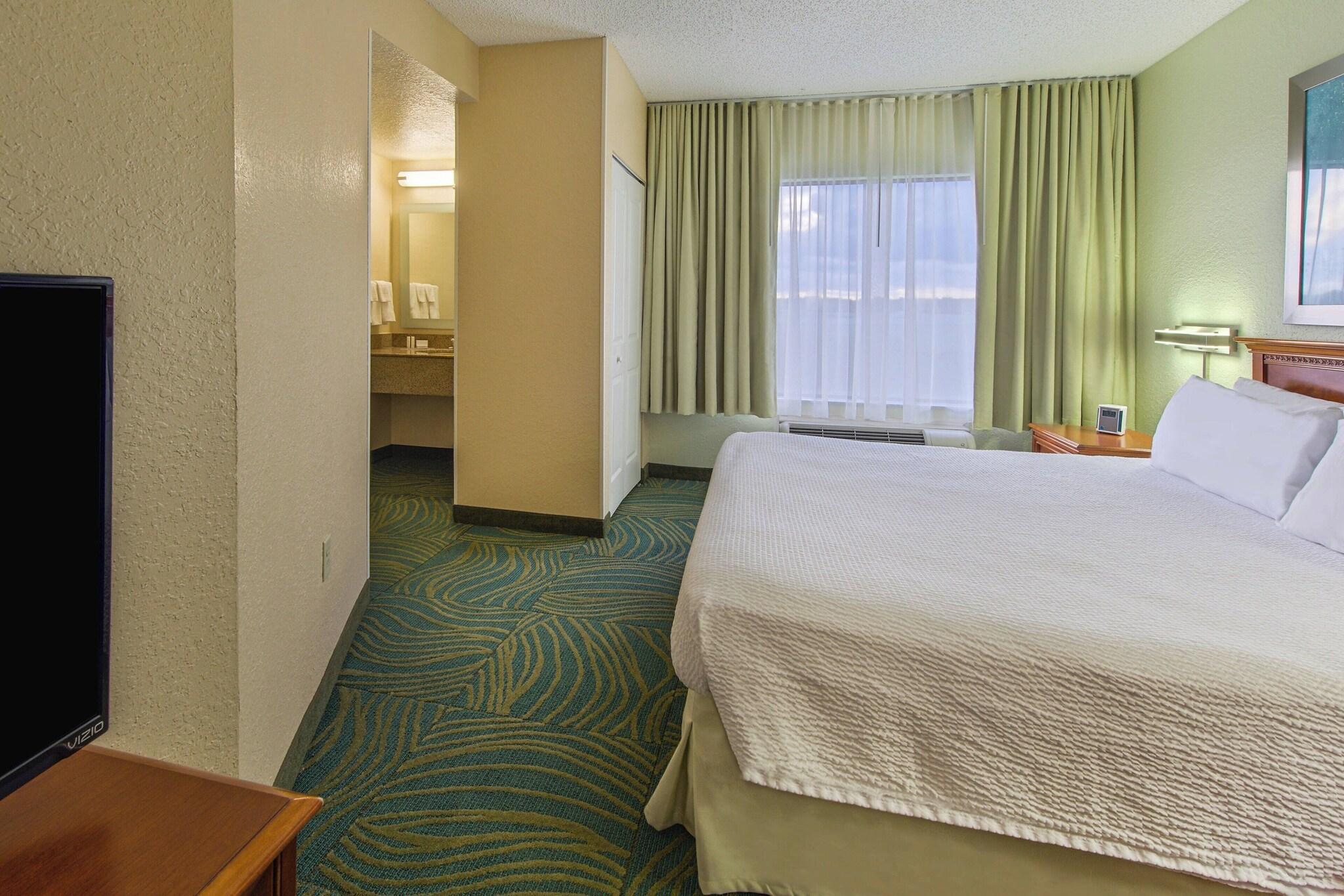 Suite King Size Bed