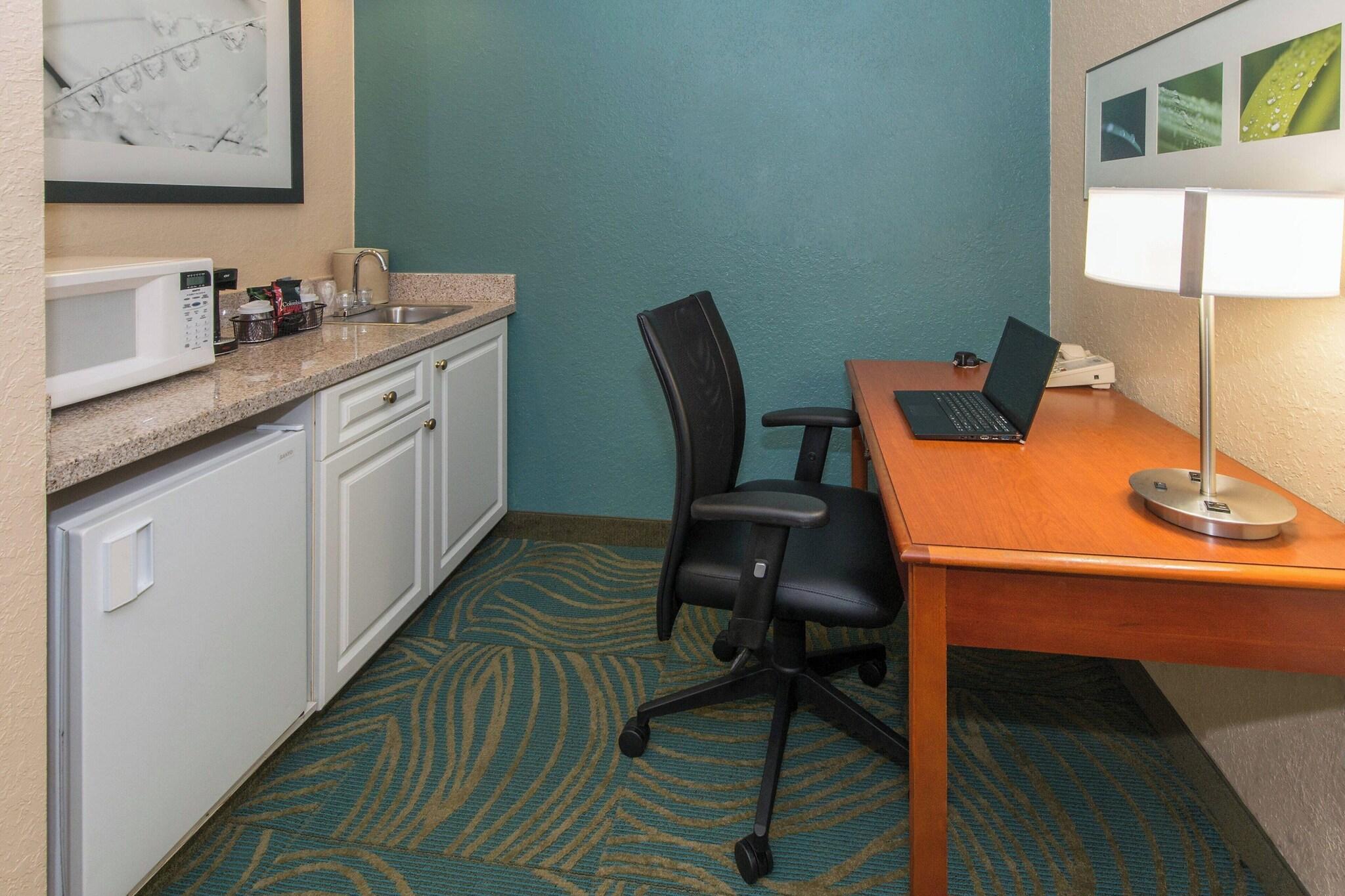 Suite Two Queen Beds