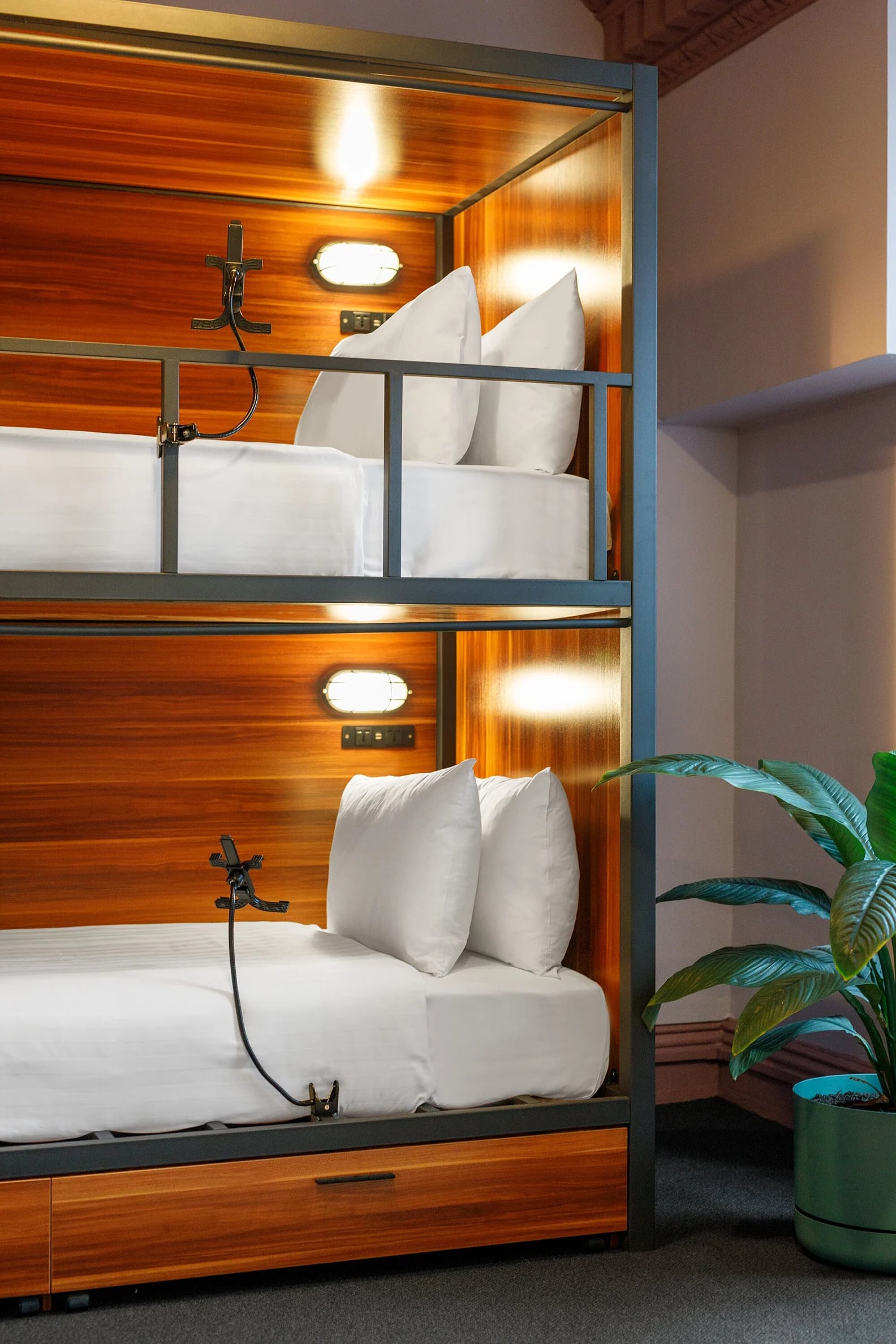 Bed in Dormitory Bunk Bed