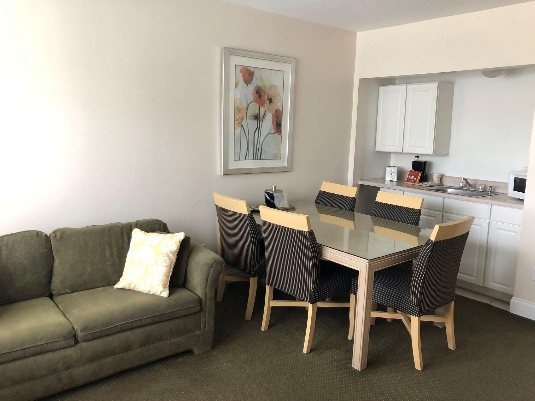 Suite King Bed Two Bedrooms