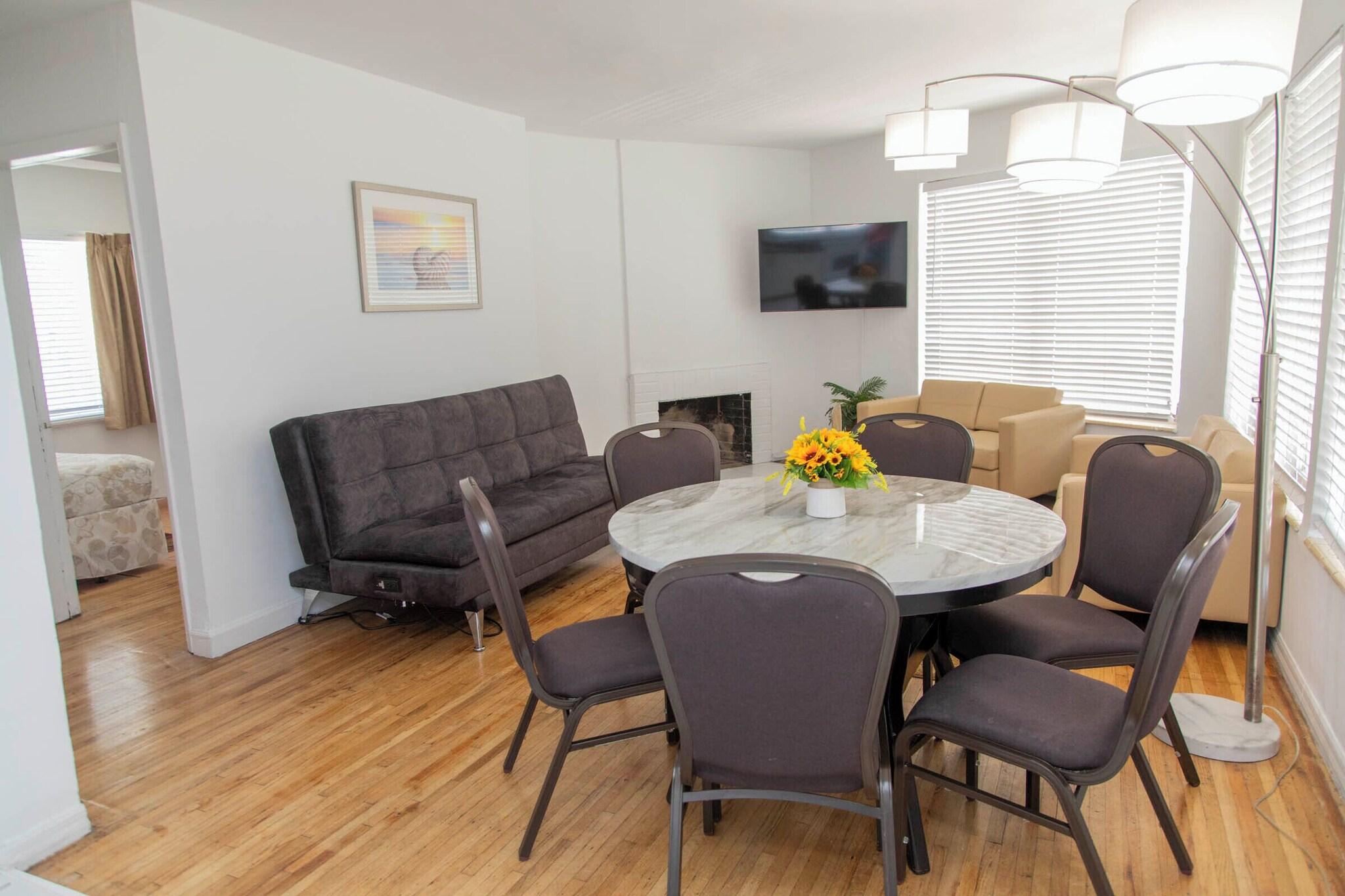 Family Room Three Beds