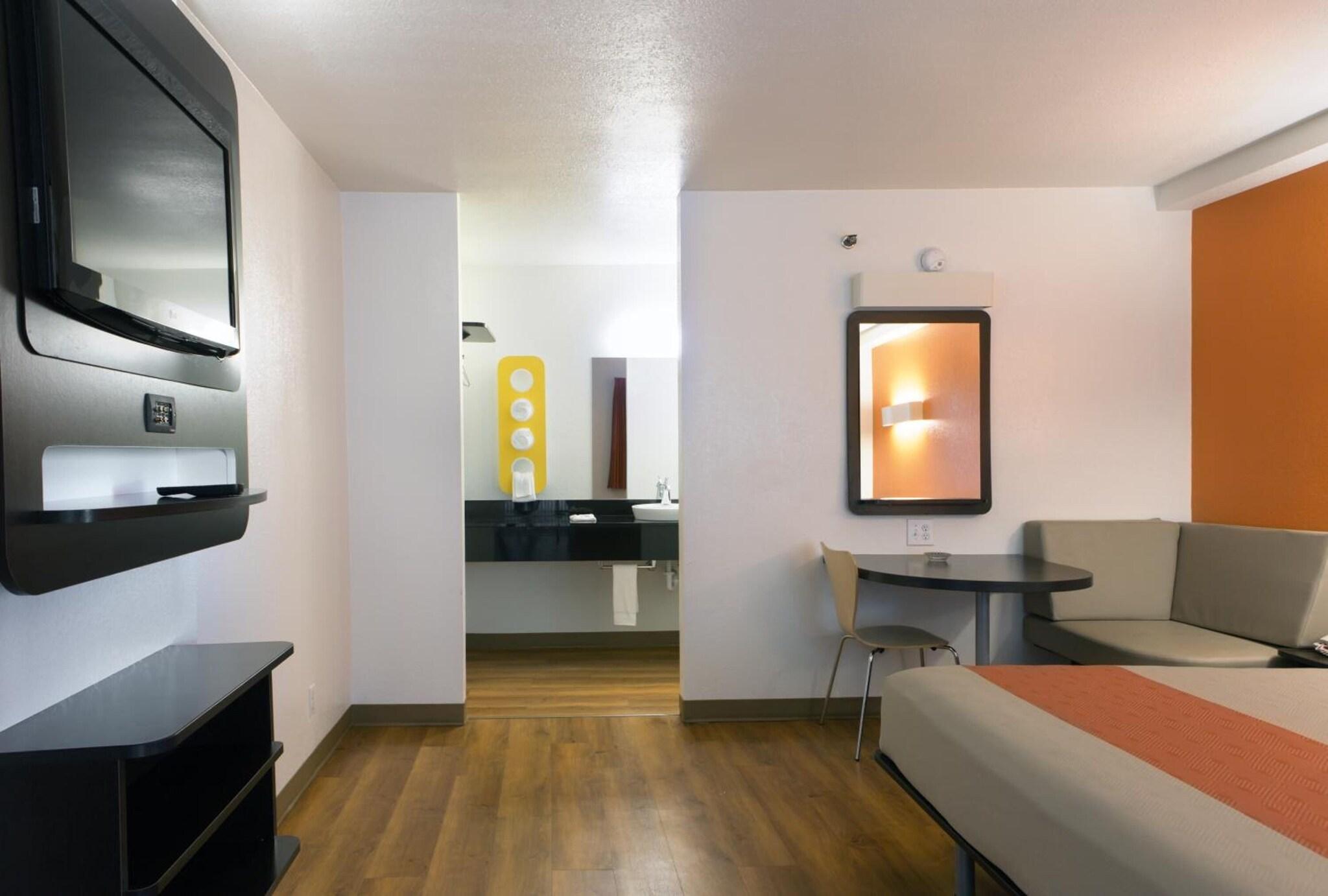 Double Two Queen Beds Premium