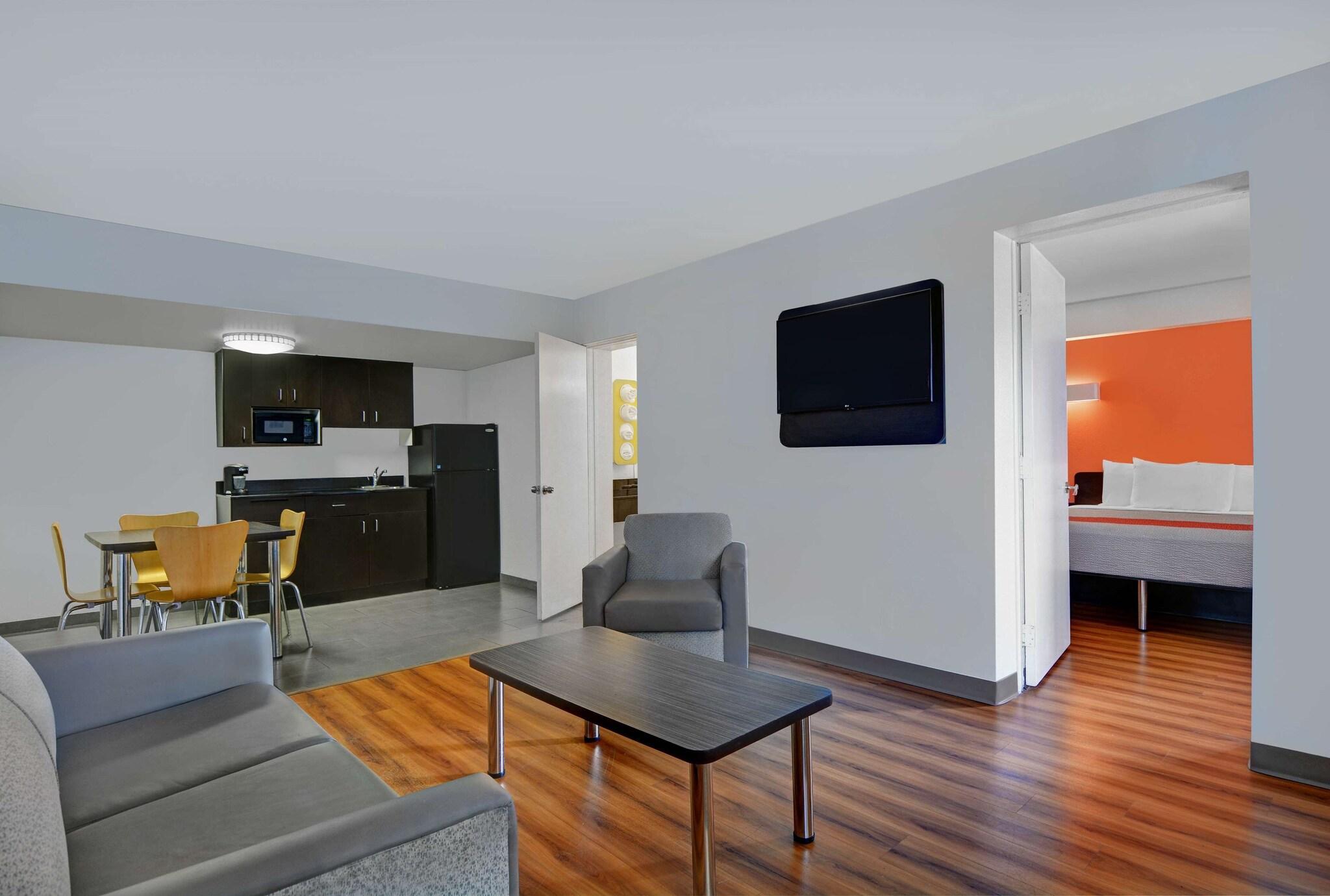 Suite King Bed Non Smoking