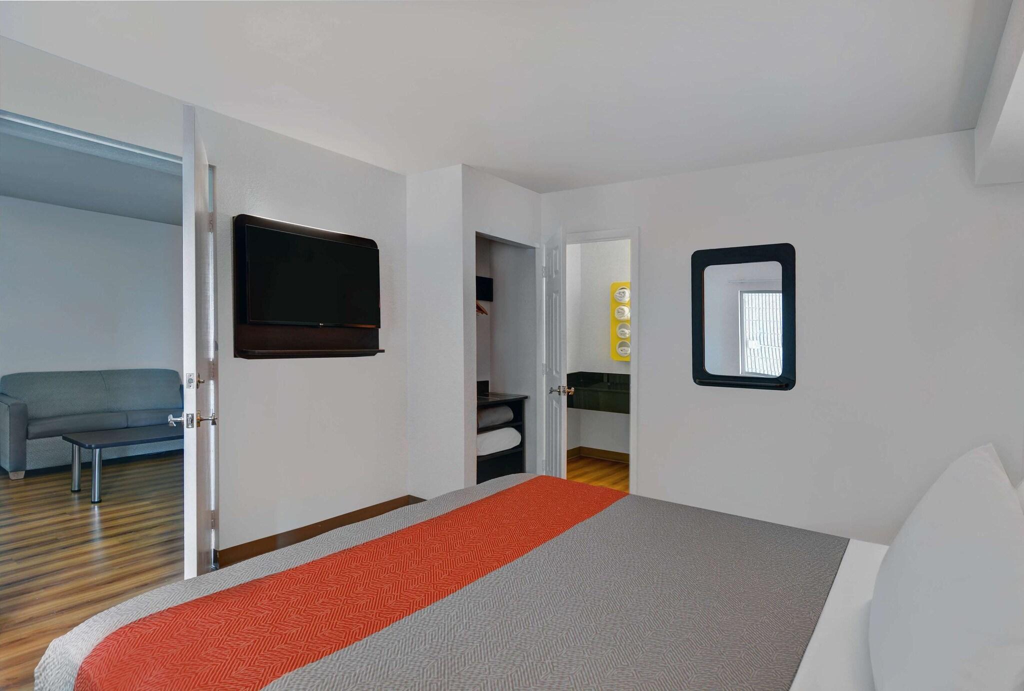 Suite King Bed Non Smoking