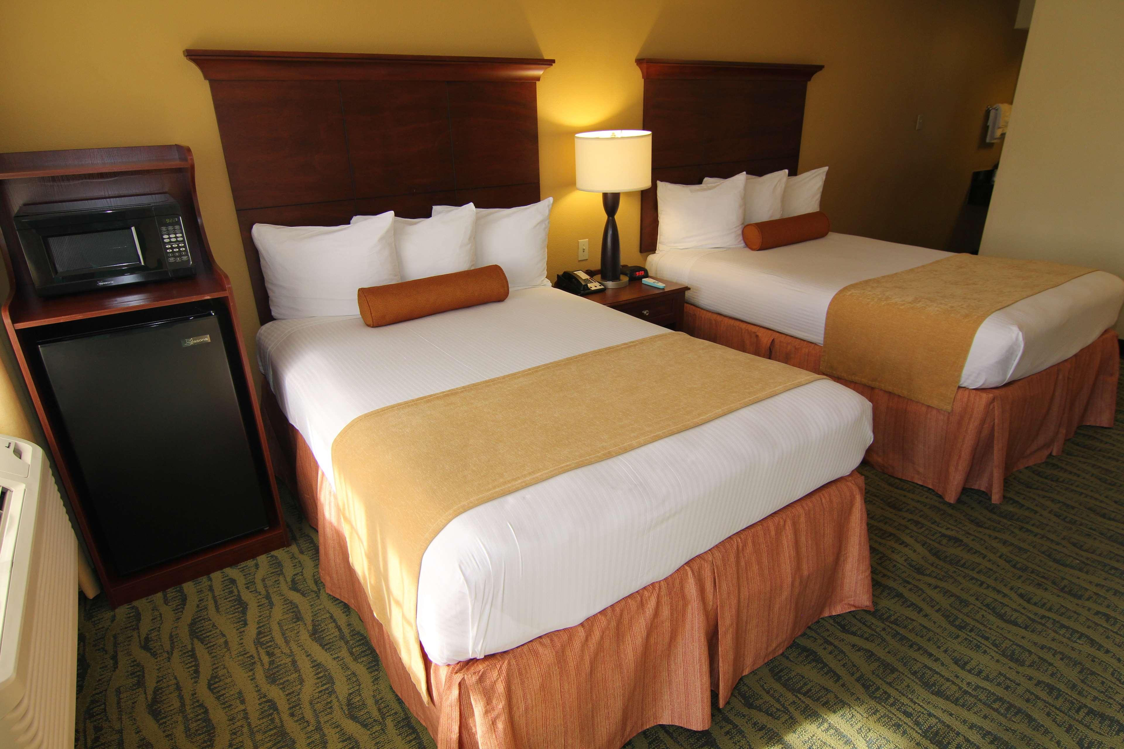 Room Two Double Beds