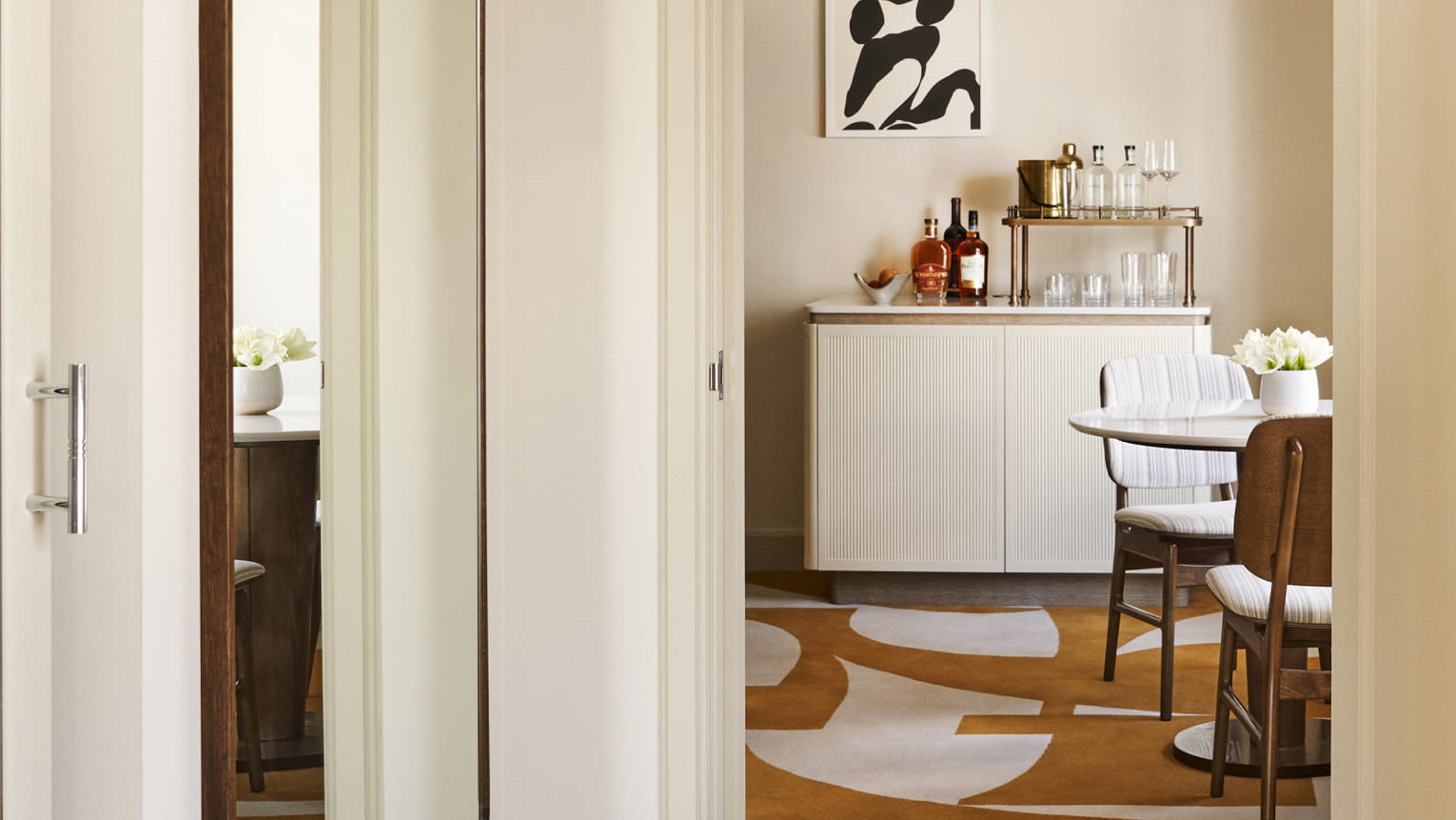 Suite City View King Bed