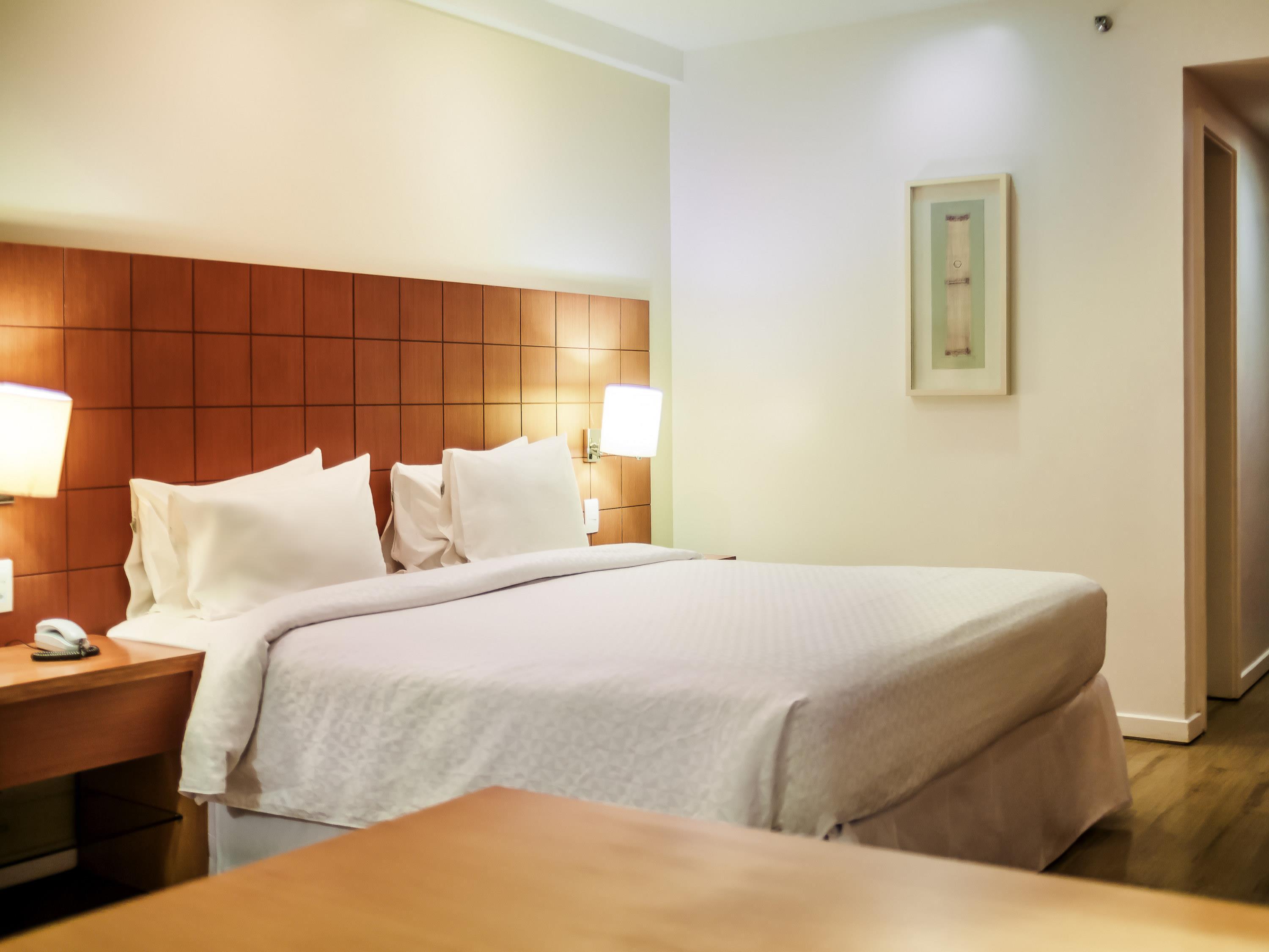 Double Queen Size Bed