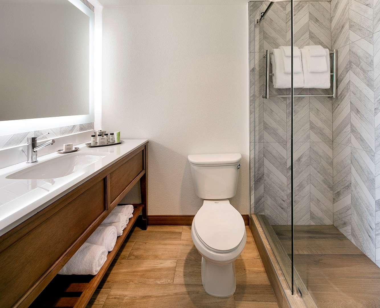 Room Ocean Front King Bed