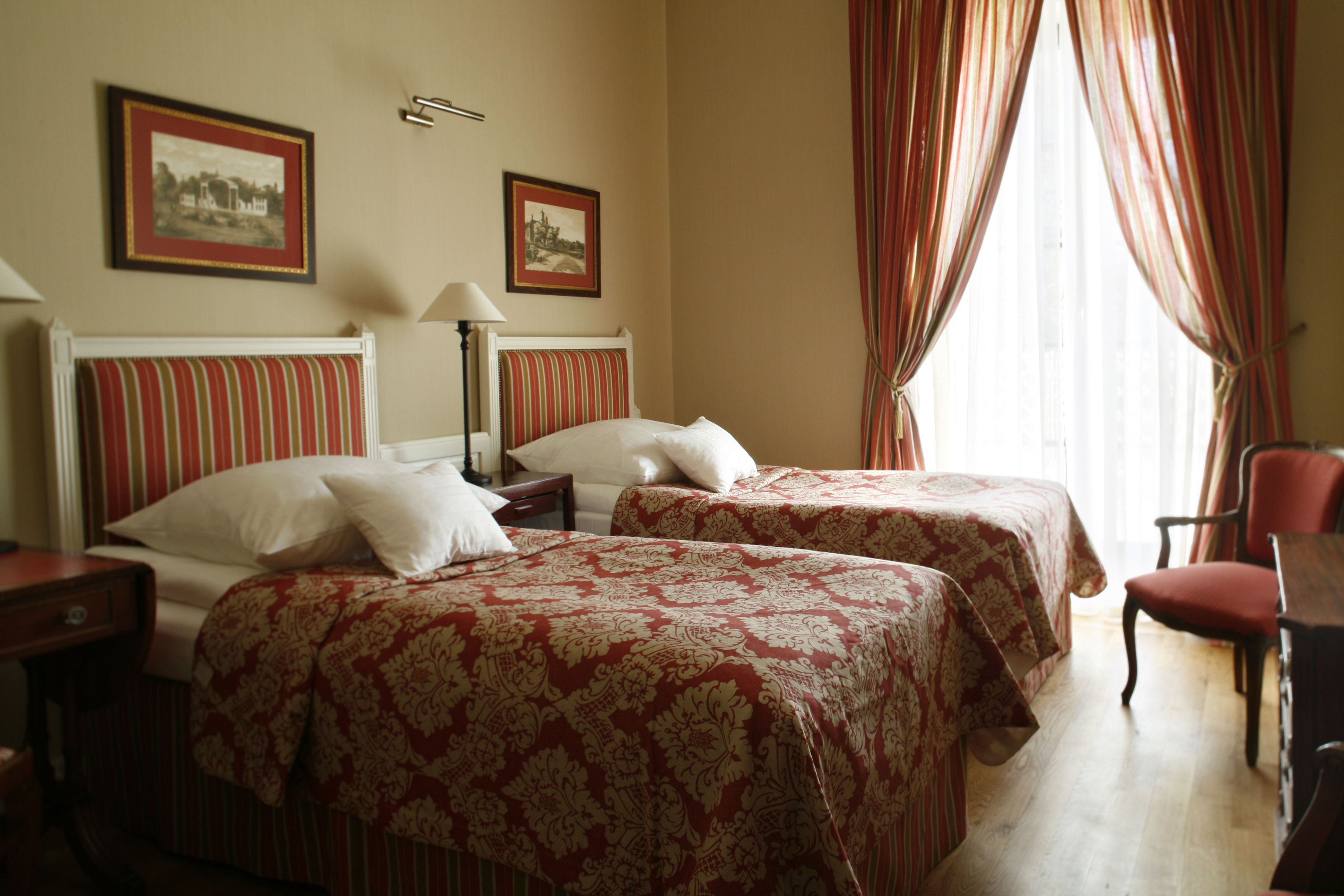 Double or Twin Standard