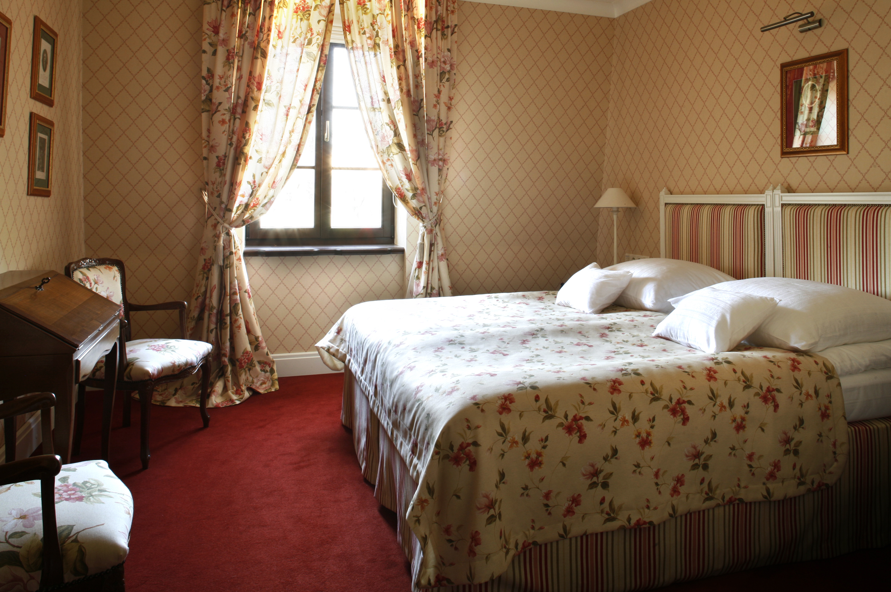 Double or Twin Standard