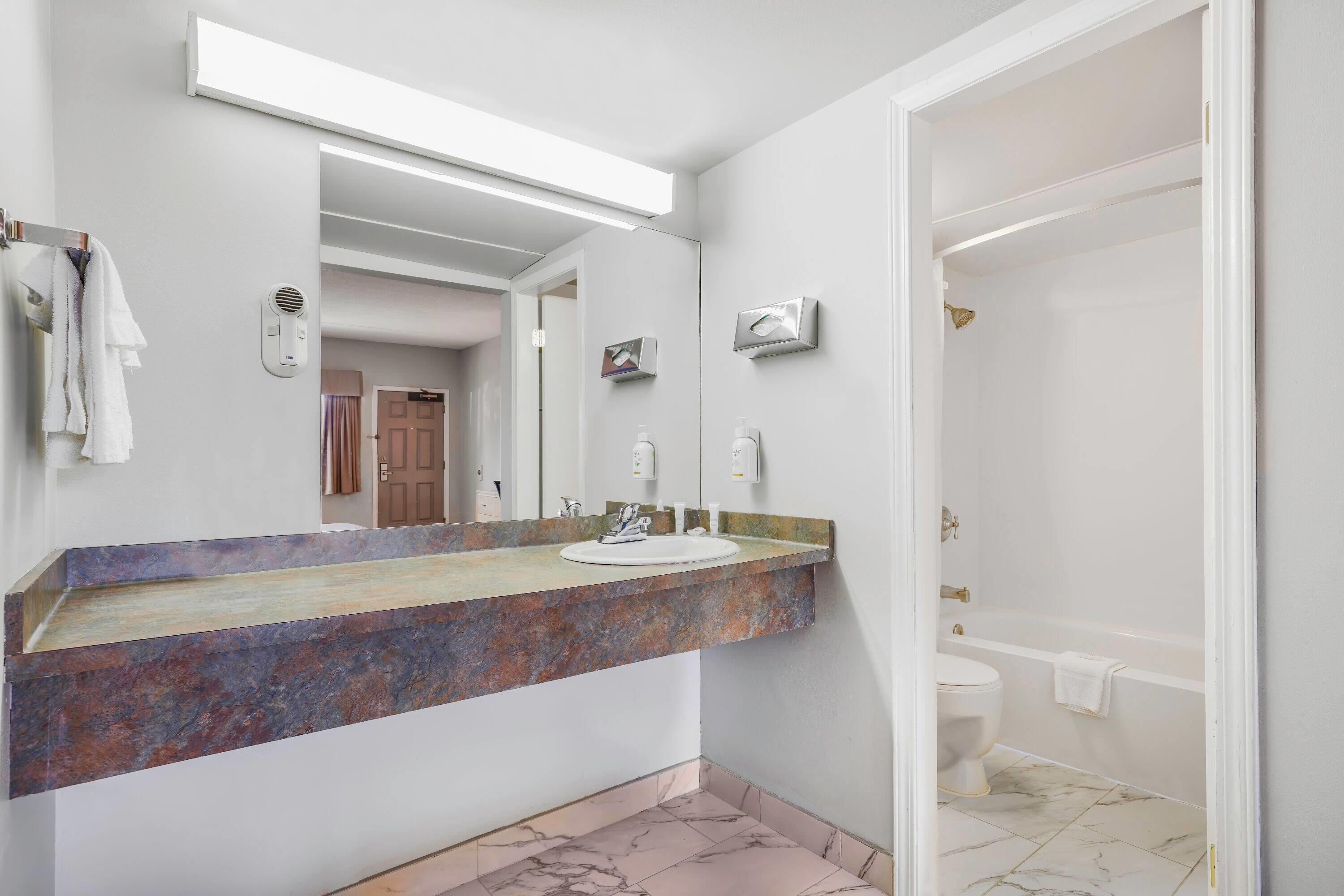 Quadruple Two Queen Beds Non Smoking