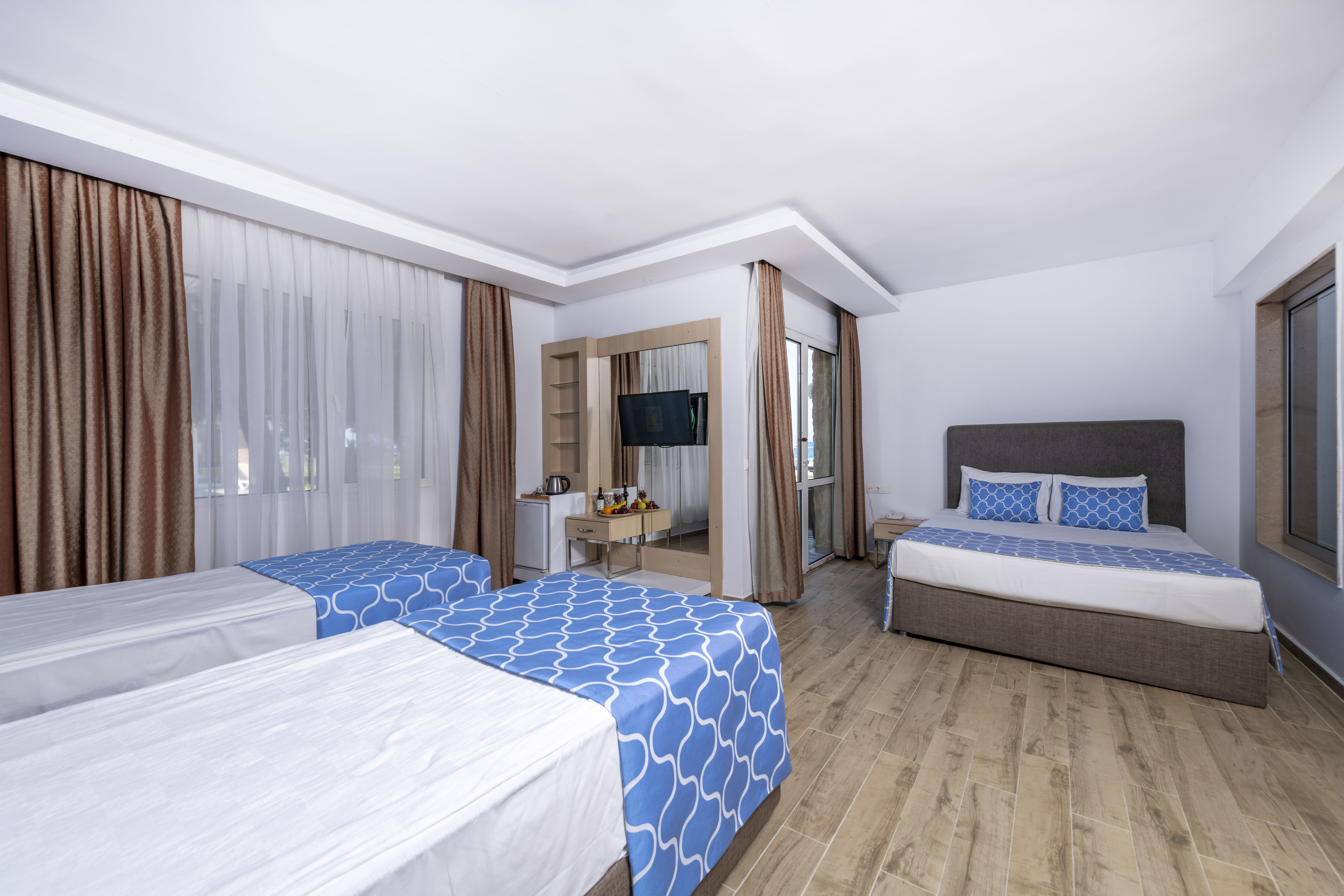 Family Room Garden View