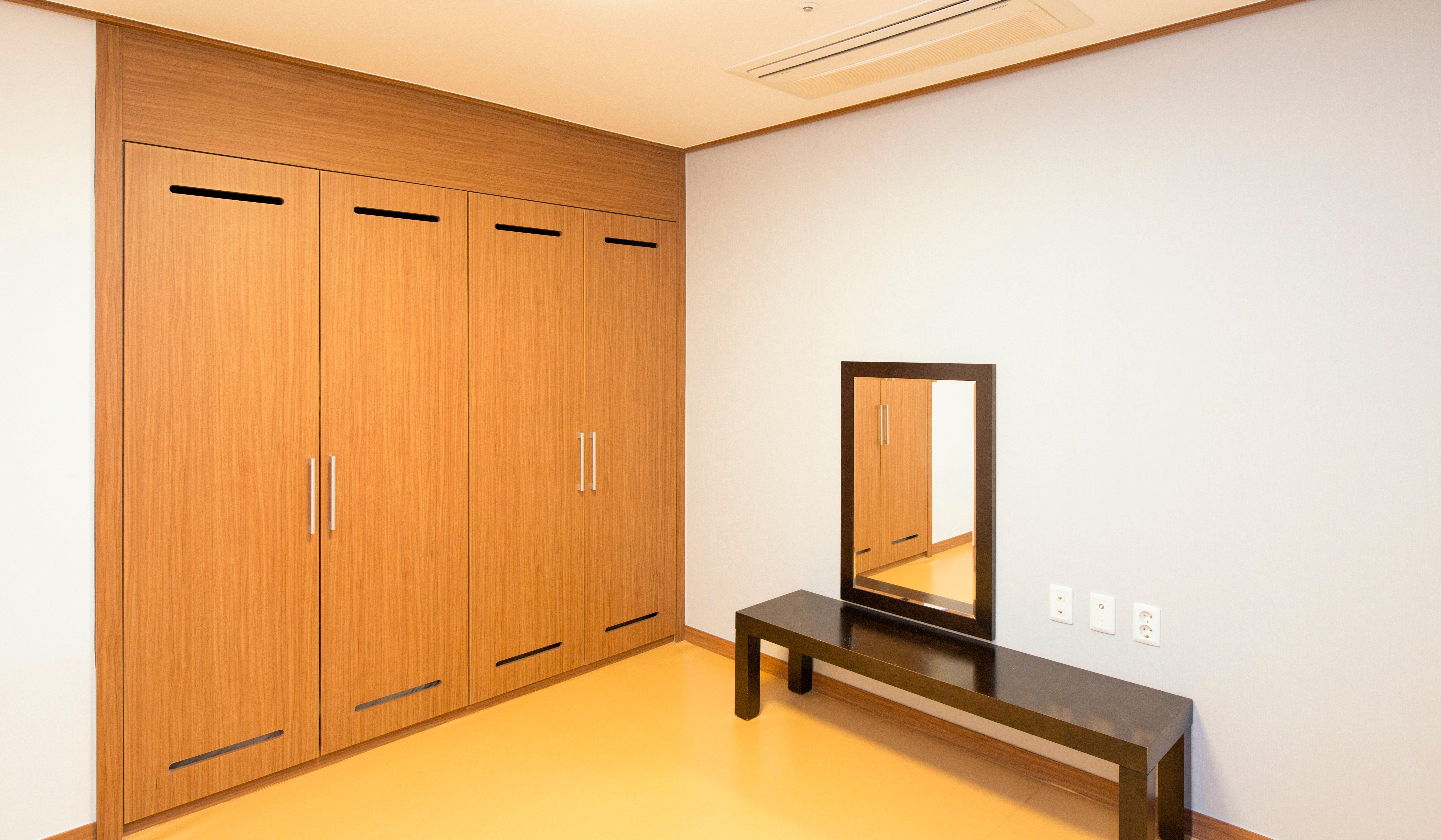 Suite Queen Bed Two Bedrooms