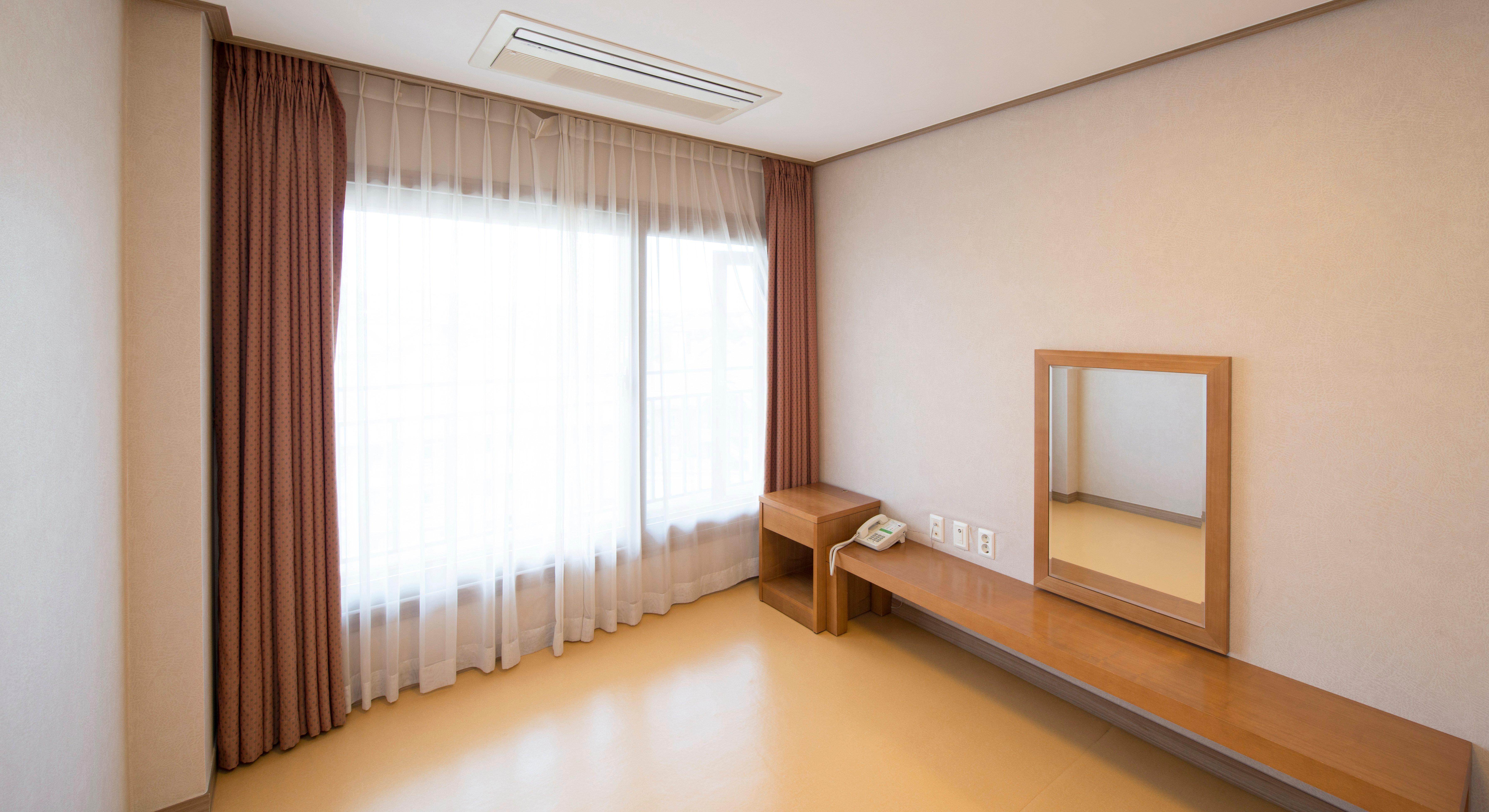 Suite Queen Size Bed