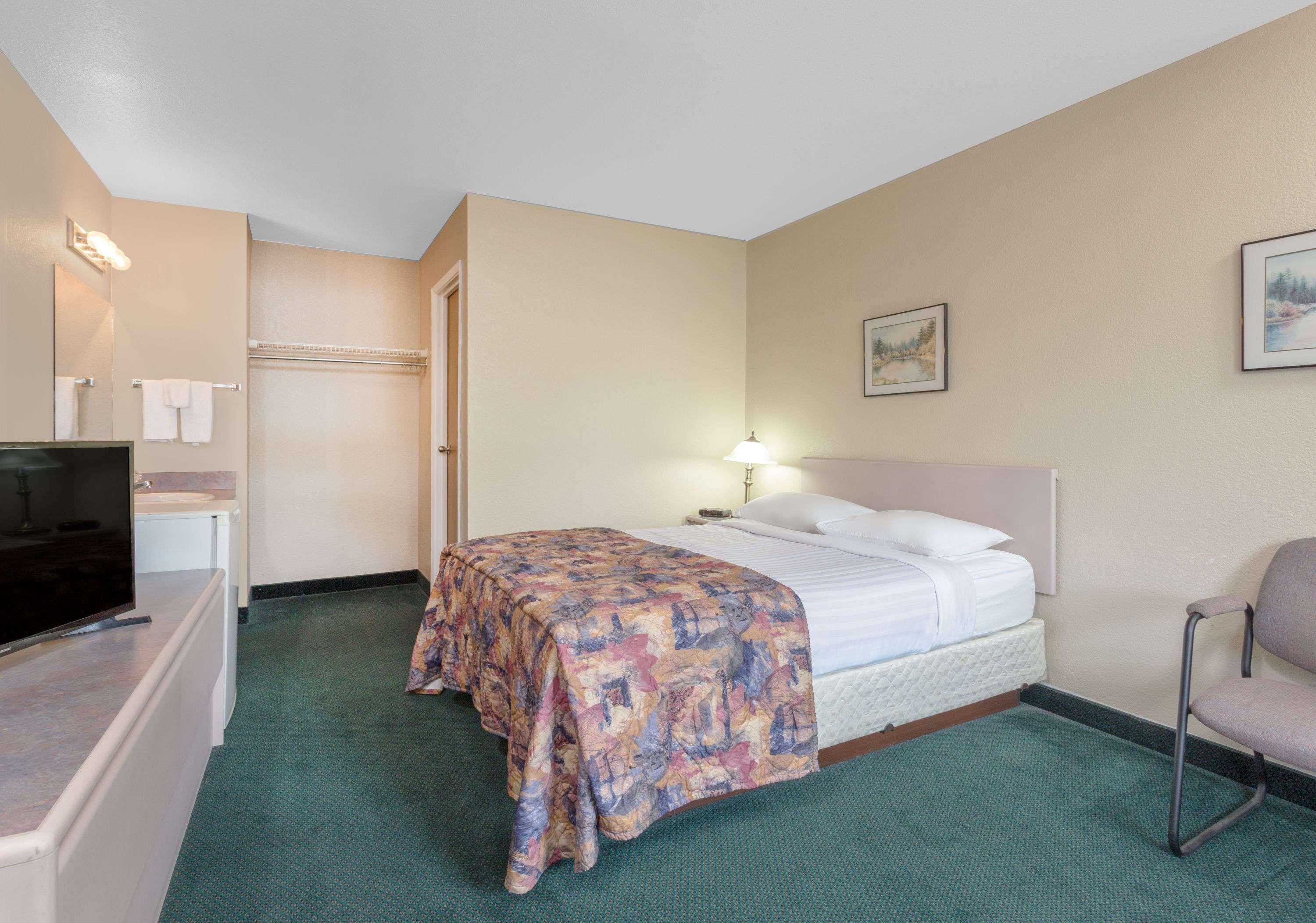 Double Queen Size Bed