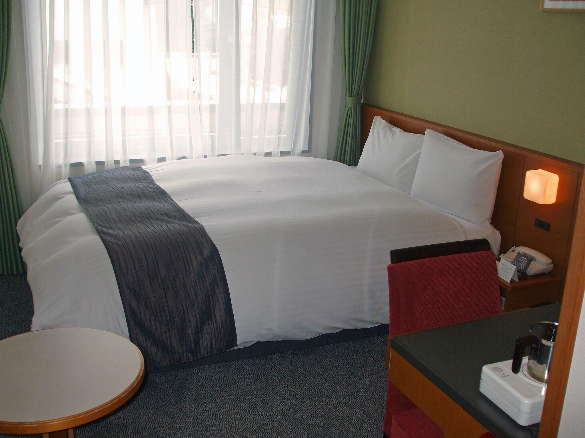 Double Semidouble Smoking