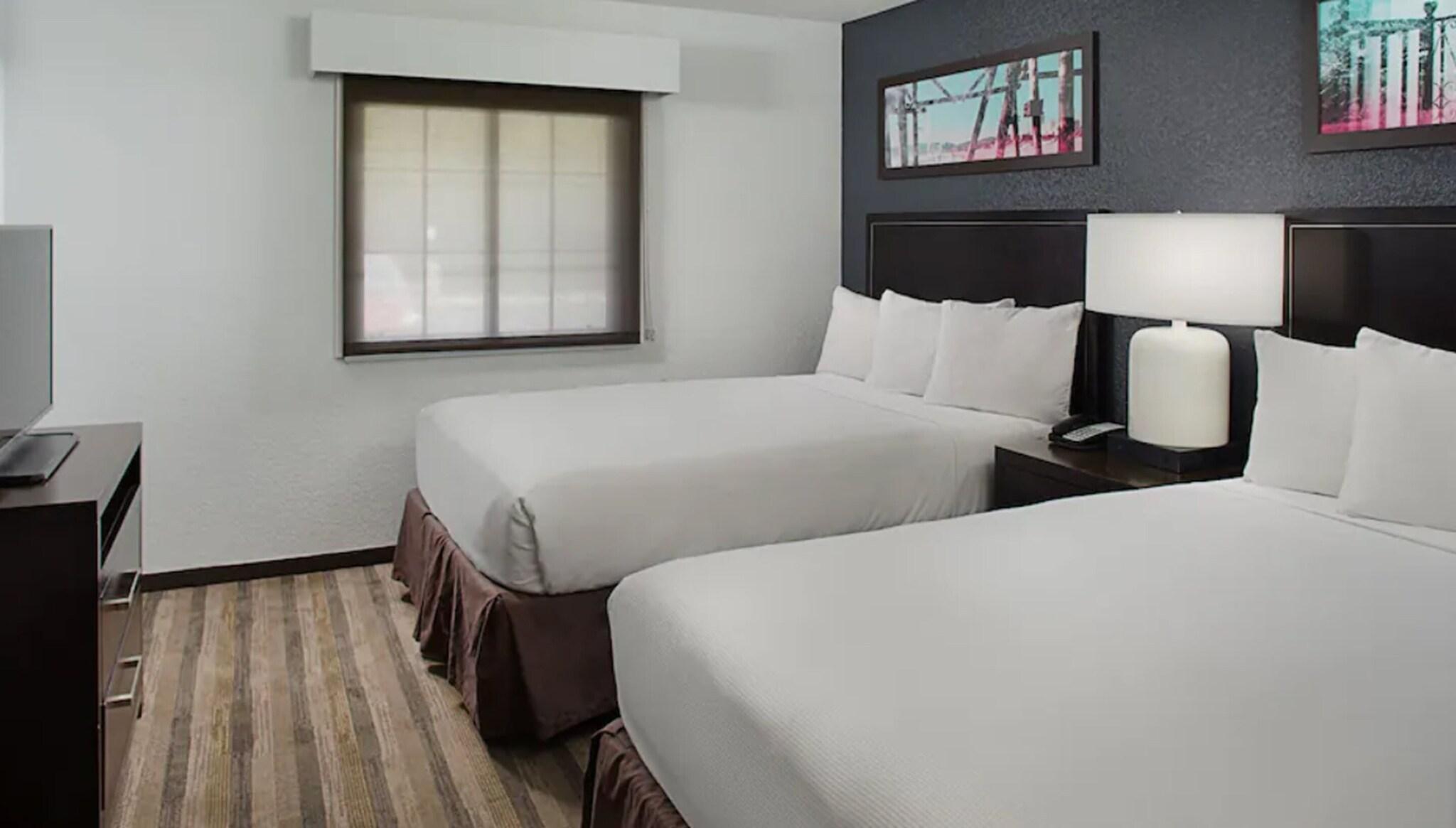 Suite Two Queen Beds