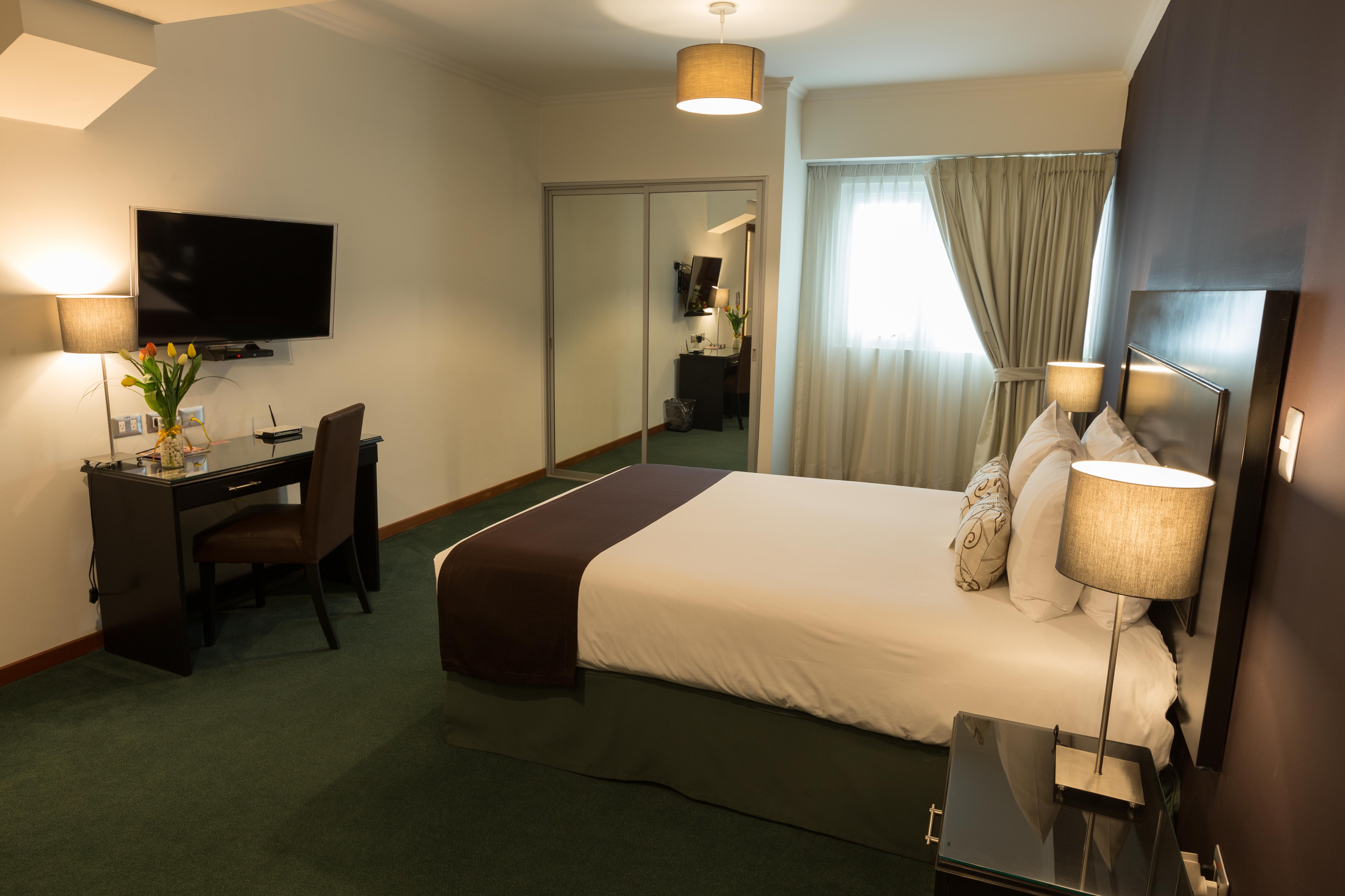 Double Premium Queen Bed